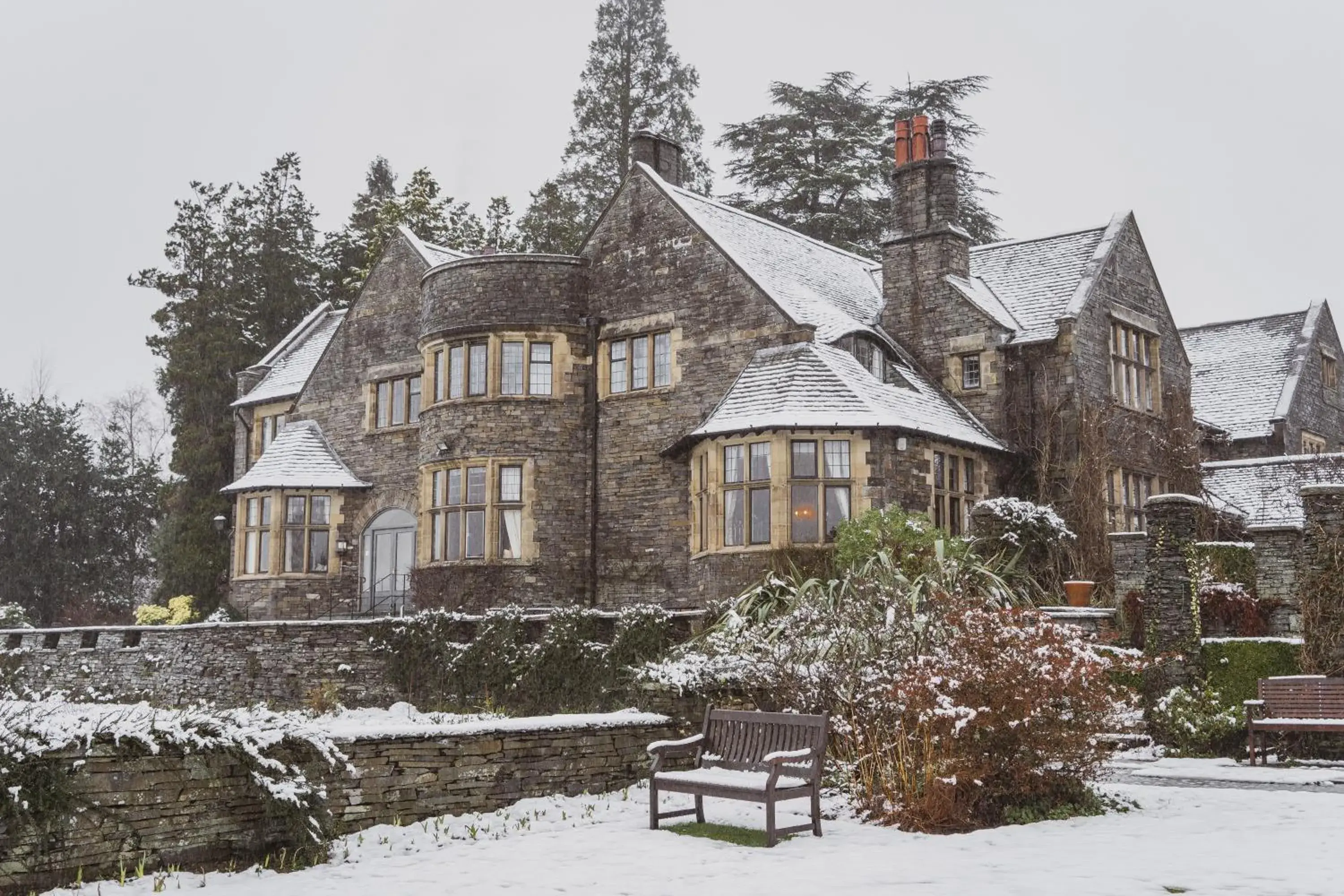 Property building, Winter in Cragwood Country House Hotel