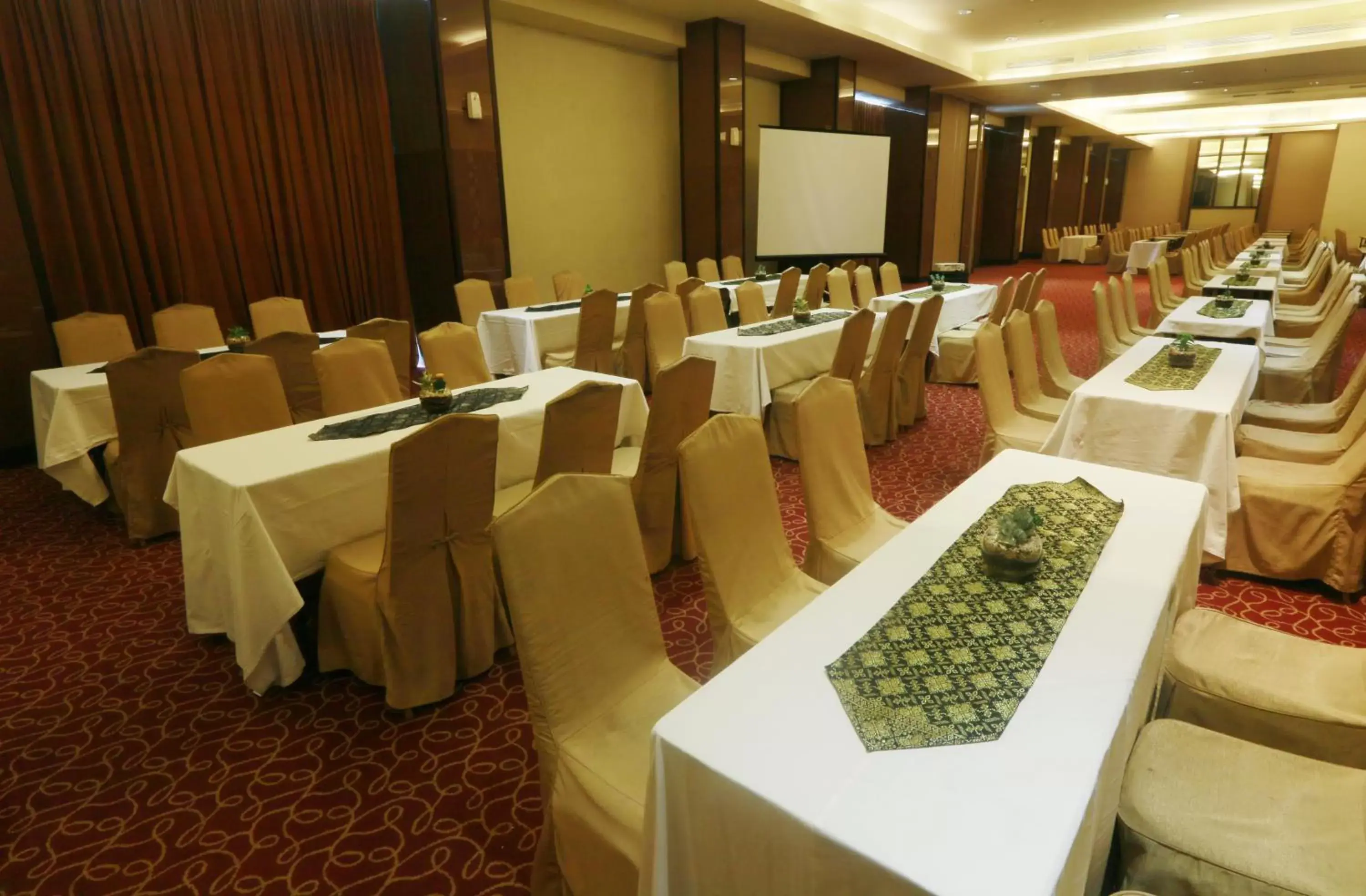 Banquet/Function facilities in Java Paragon Hotel & Residences