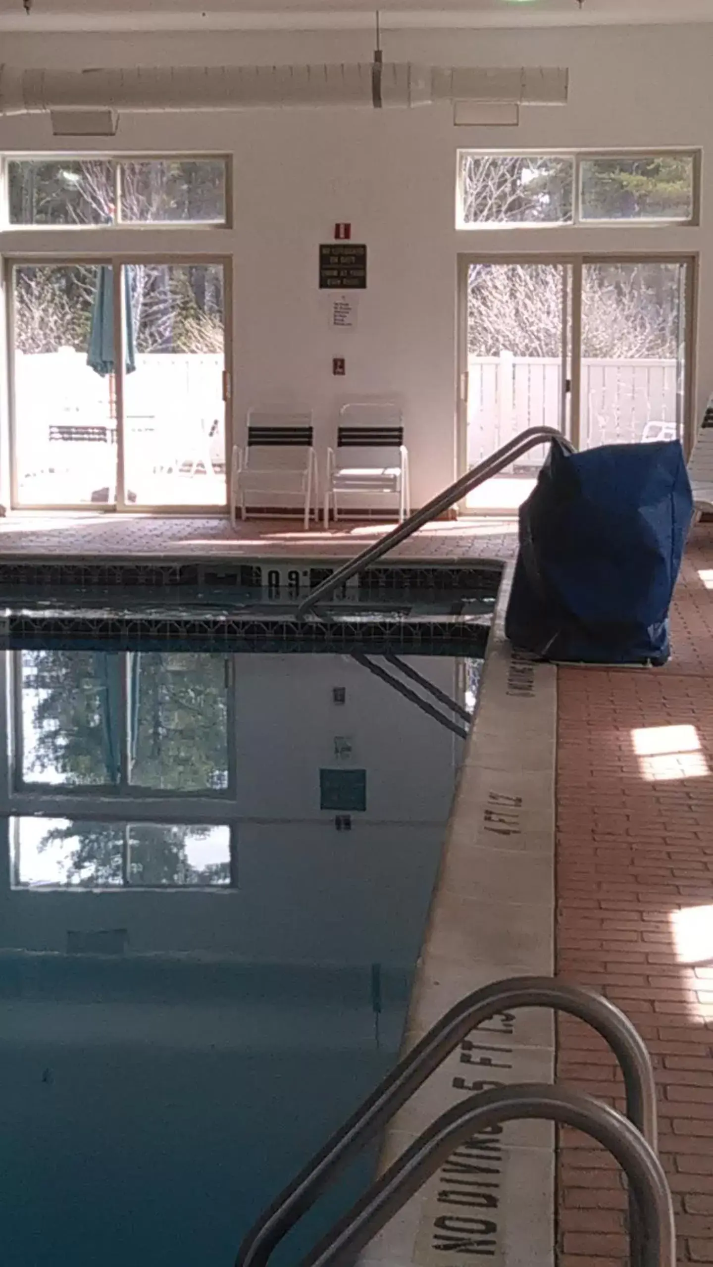 Swimming pool in Pellston Lodge