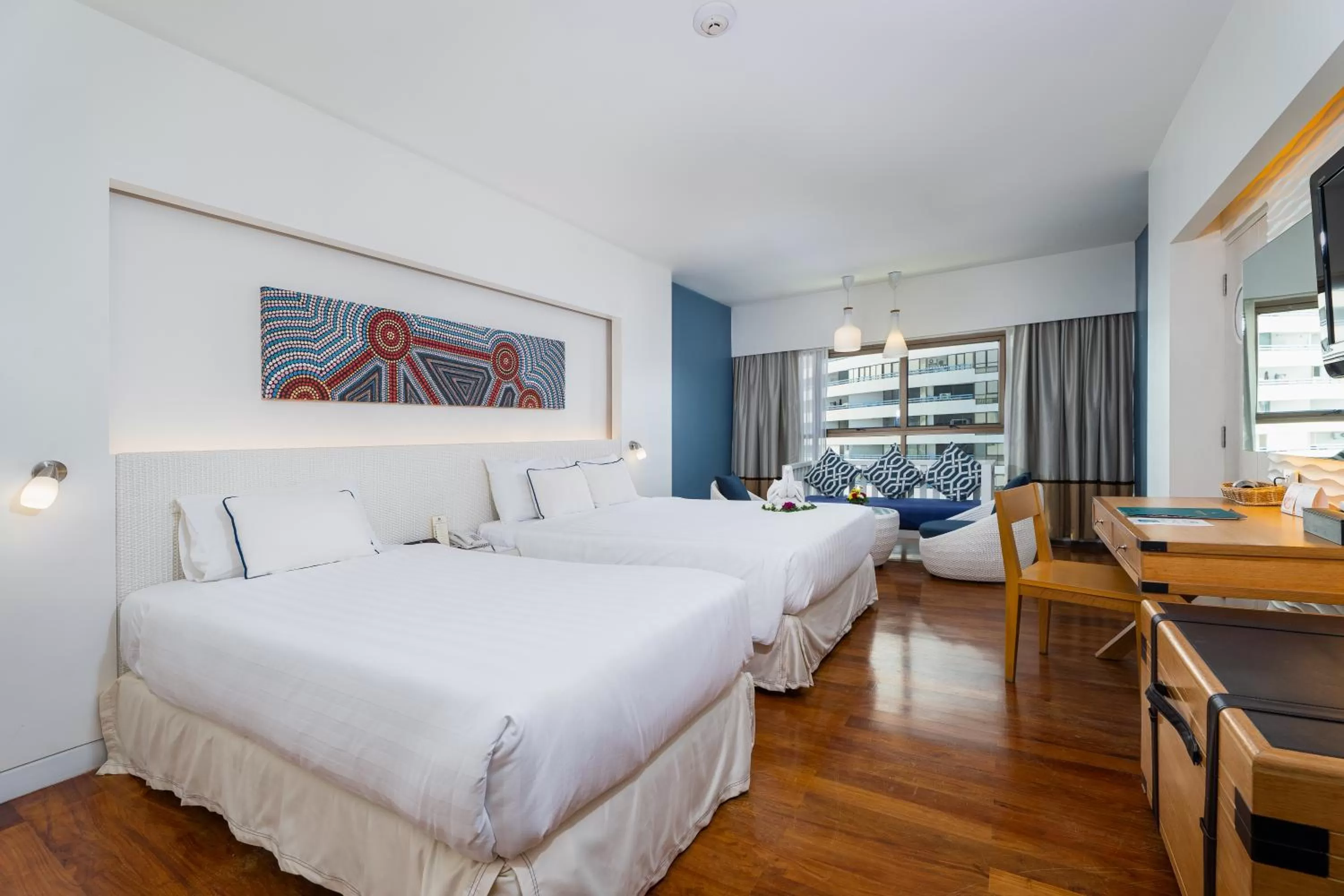 Photo of the whole room, Bed in Jomtien Palm Beach Hotel and Resort