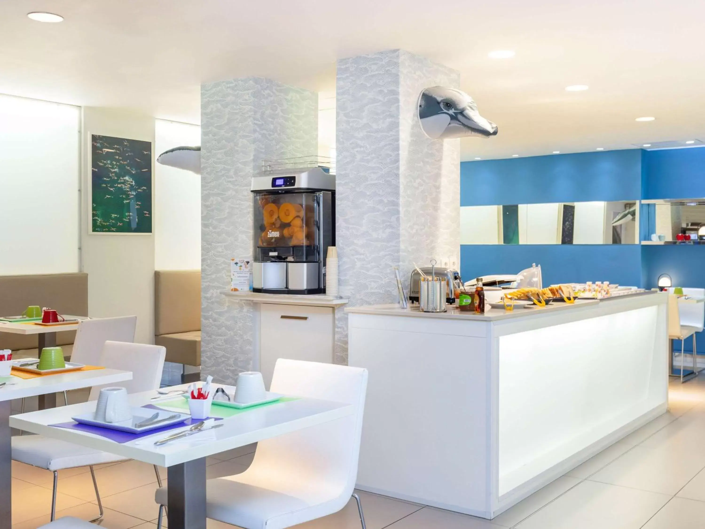 Restaurant/Places to Eat in Ibis Styles Menton Centre