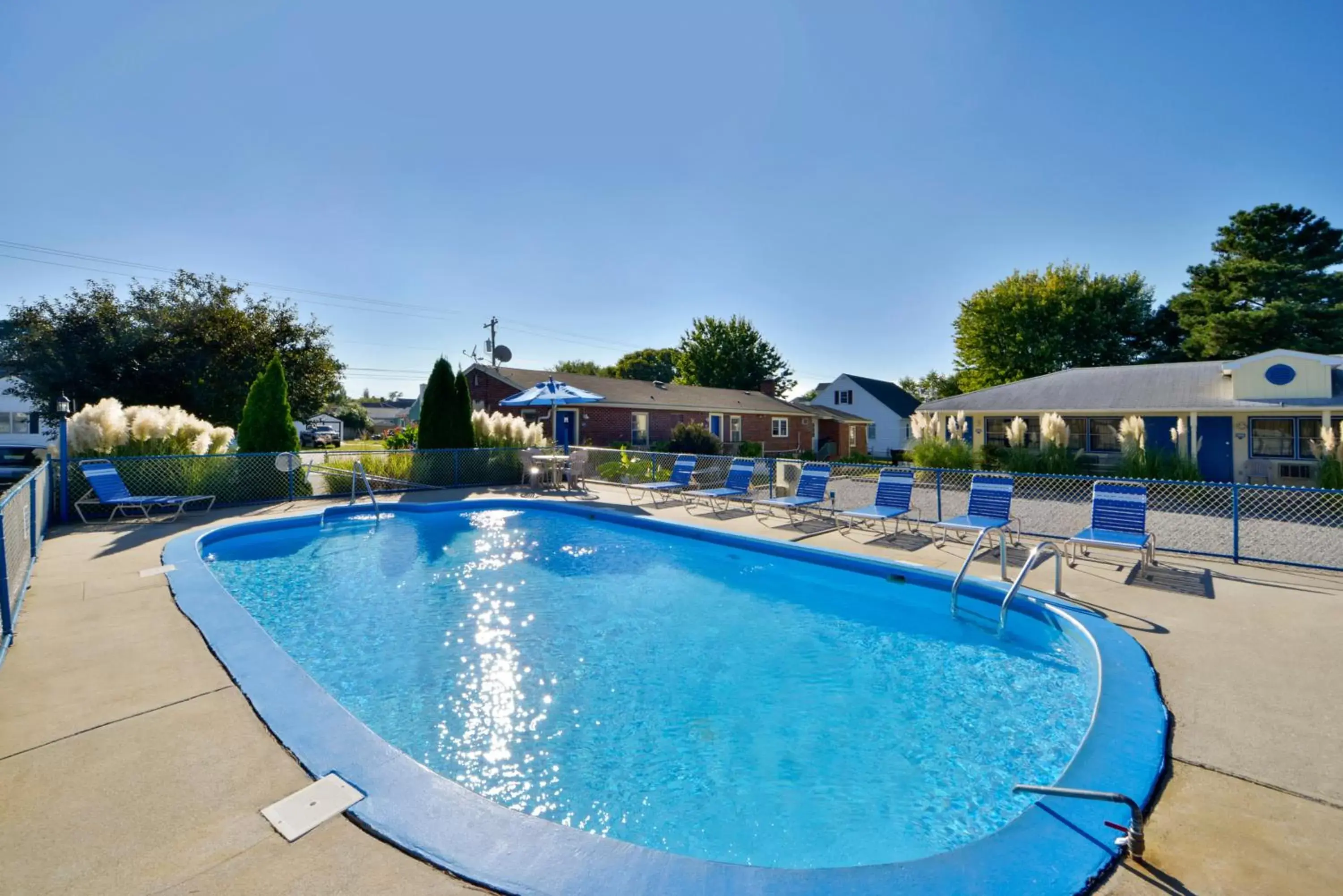Swimming Pool in Americas Best Value Inn Chincoteague