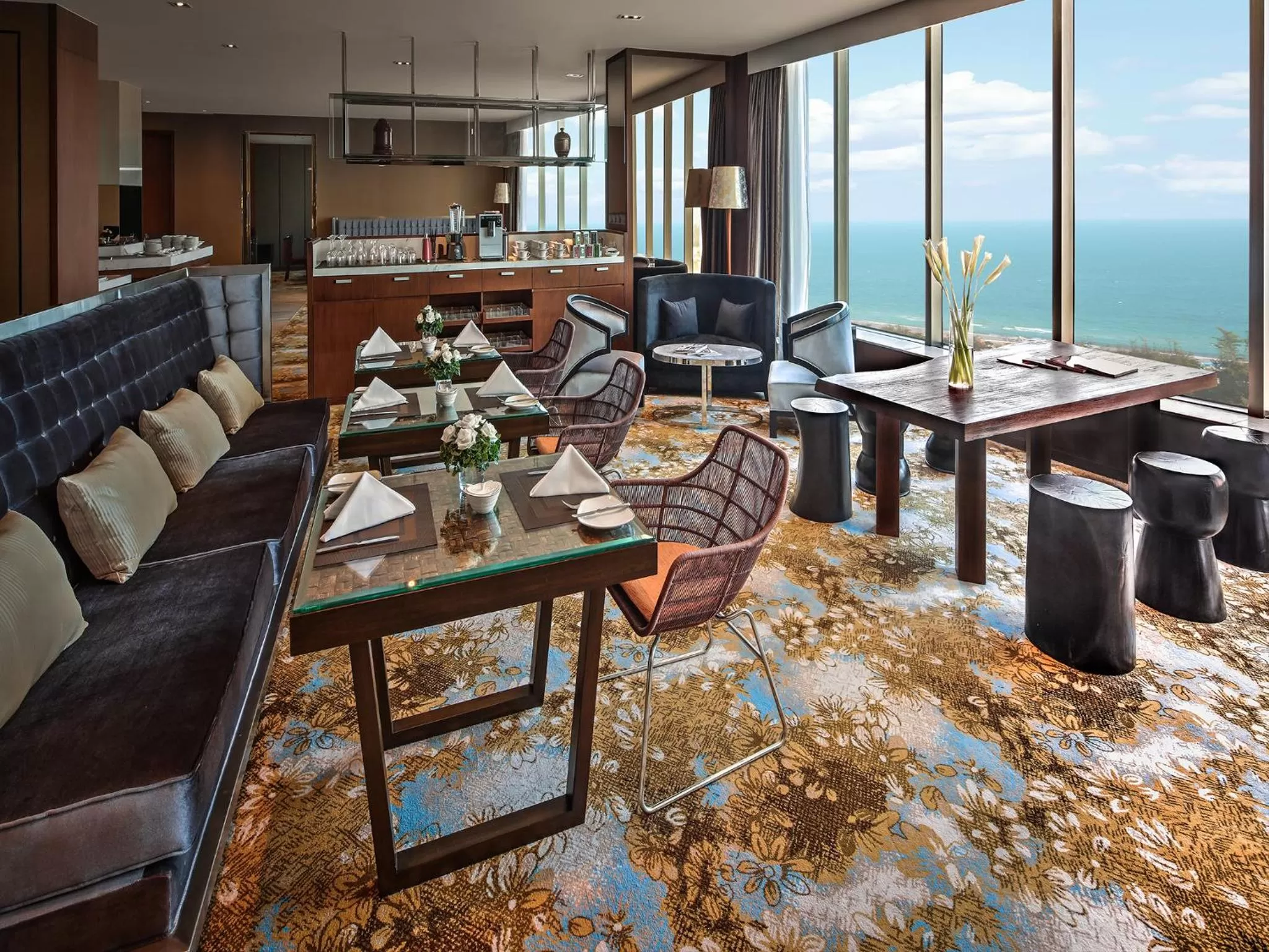 Lounge or bar in Pullman Vung Tau