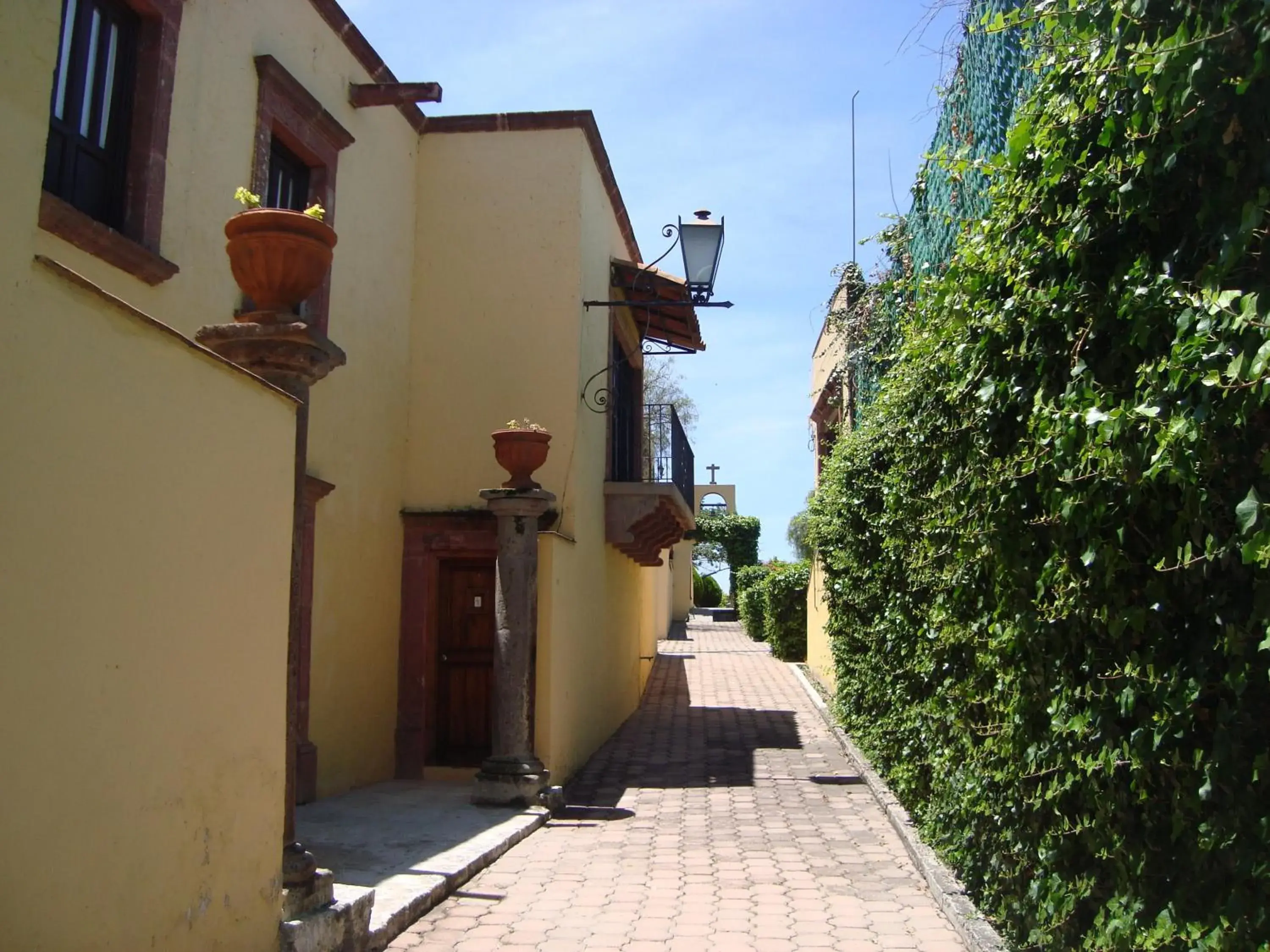 Facade/entrance, Property Building in Mirador del Frayle