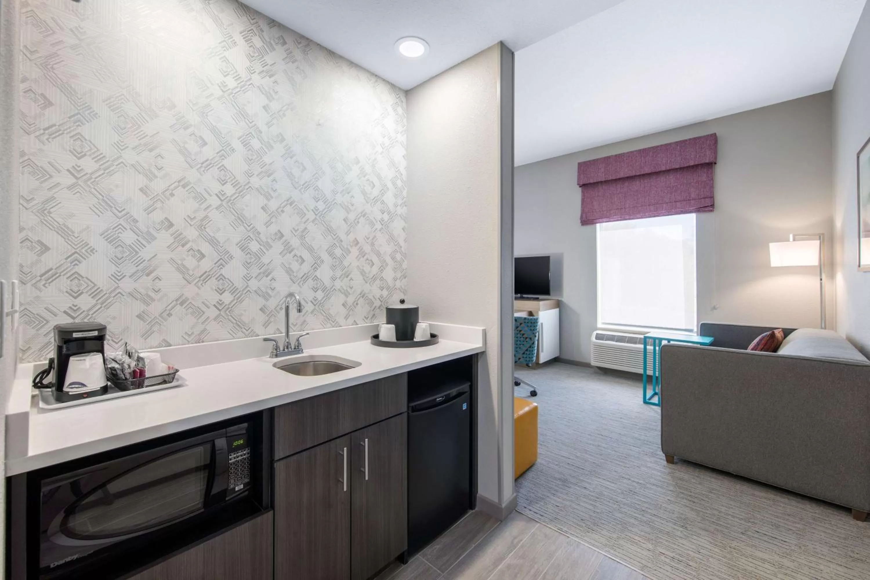 Photo of the whole room in Hampton Inn & Suites Ruidoso Downs