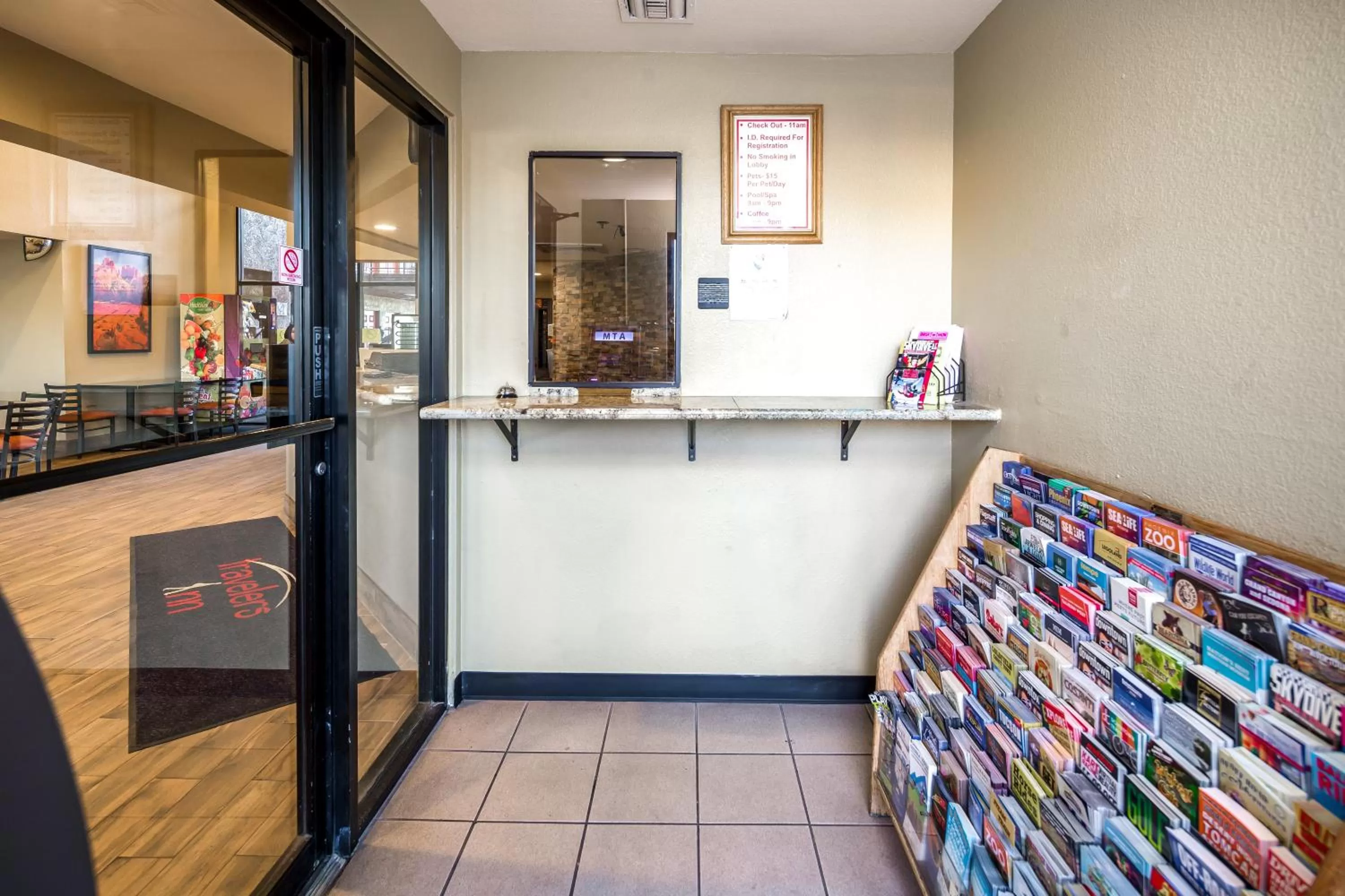 Lobby or reception in Travelers Inn - Phoenix