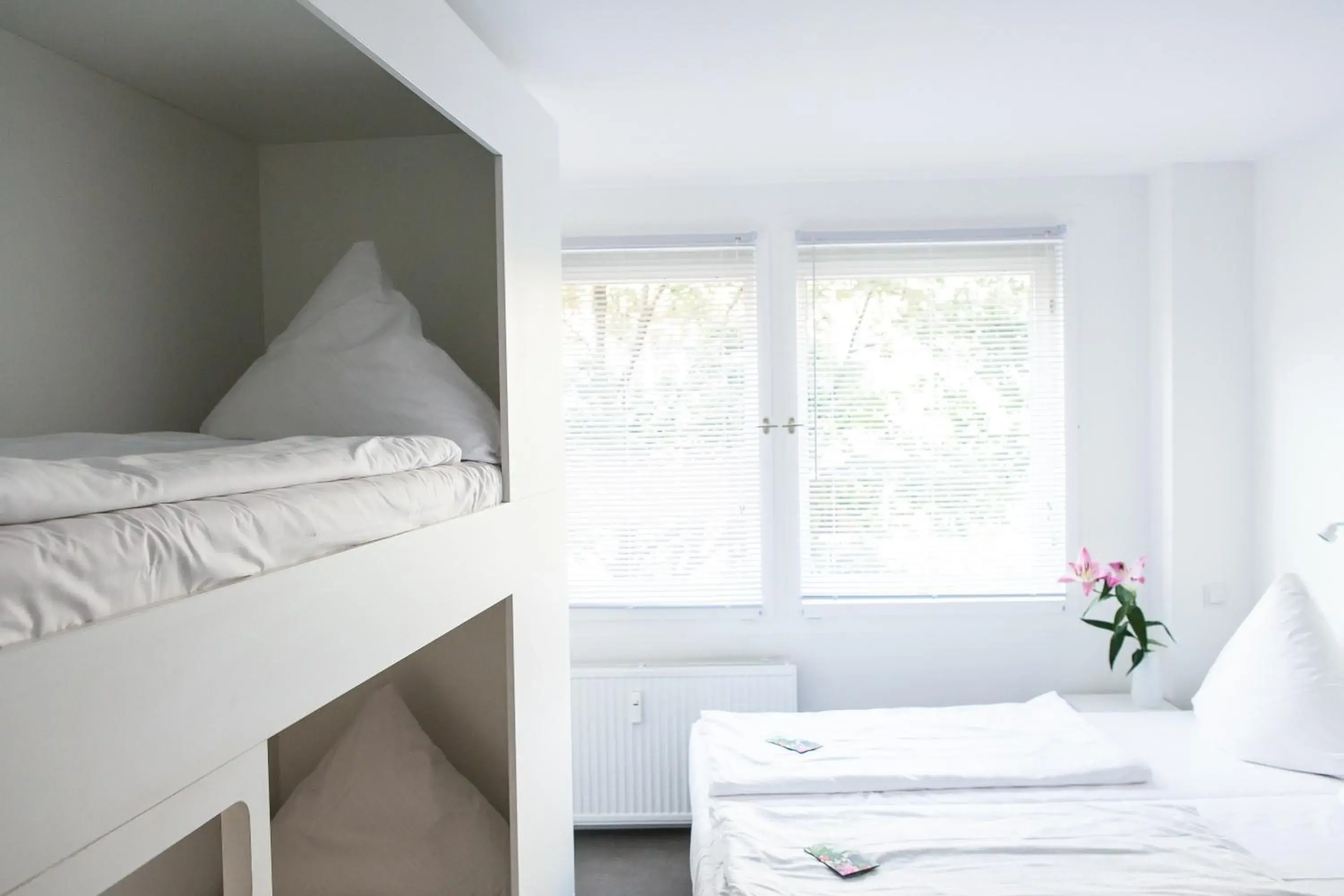 bunk bed, Bed in BNB near Brandenburg Gate - Rooms & Apartments