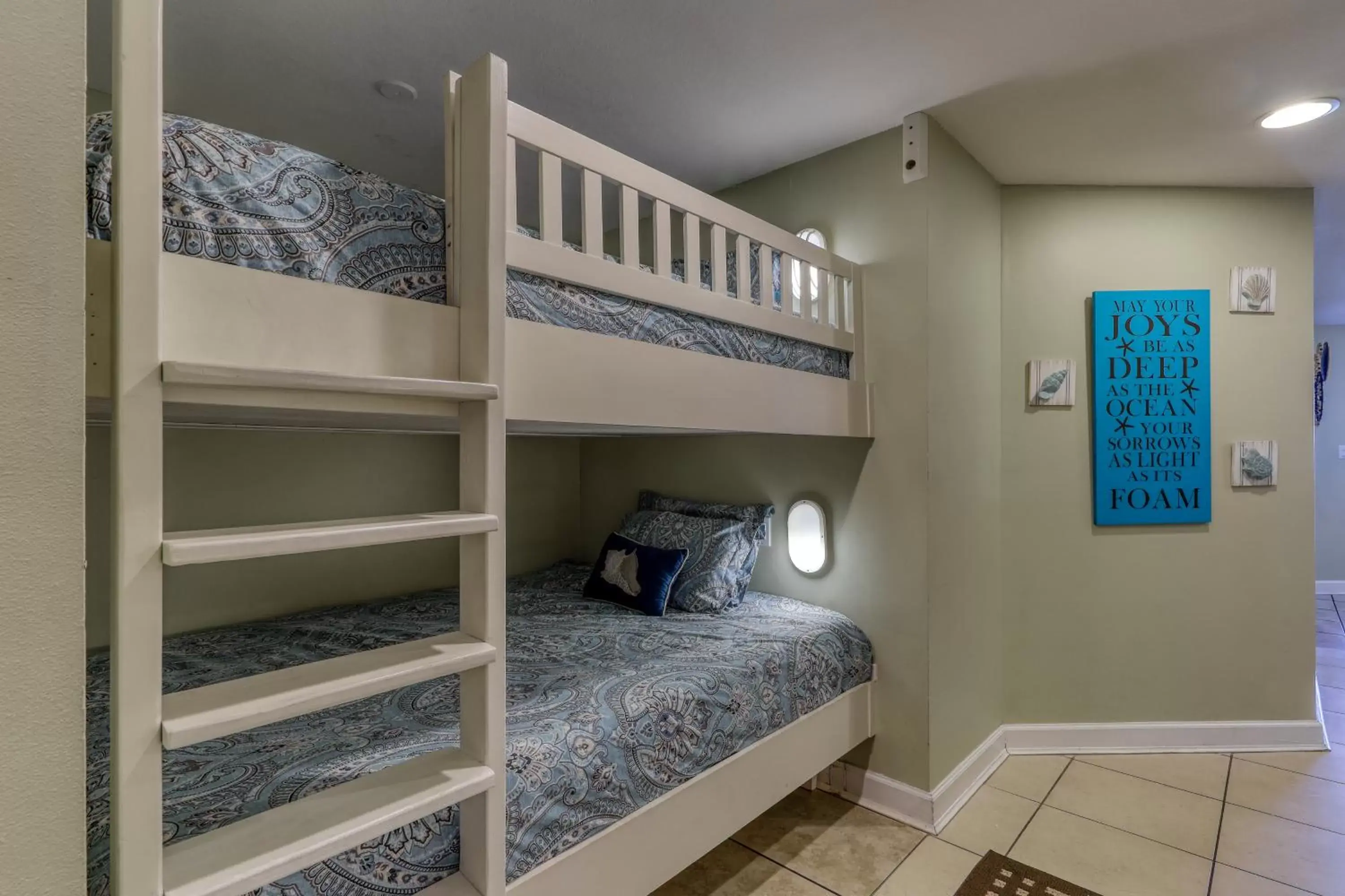 Bunk Bed in Grand Panama Beach Resort #T1-1402