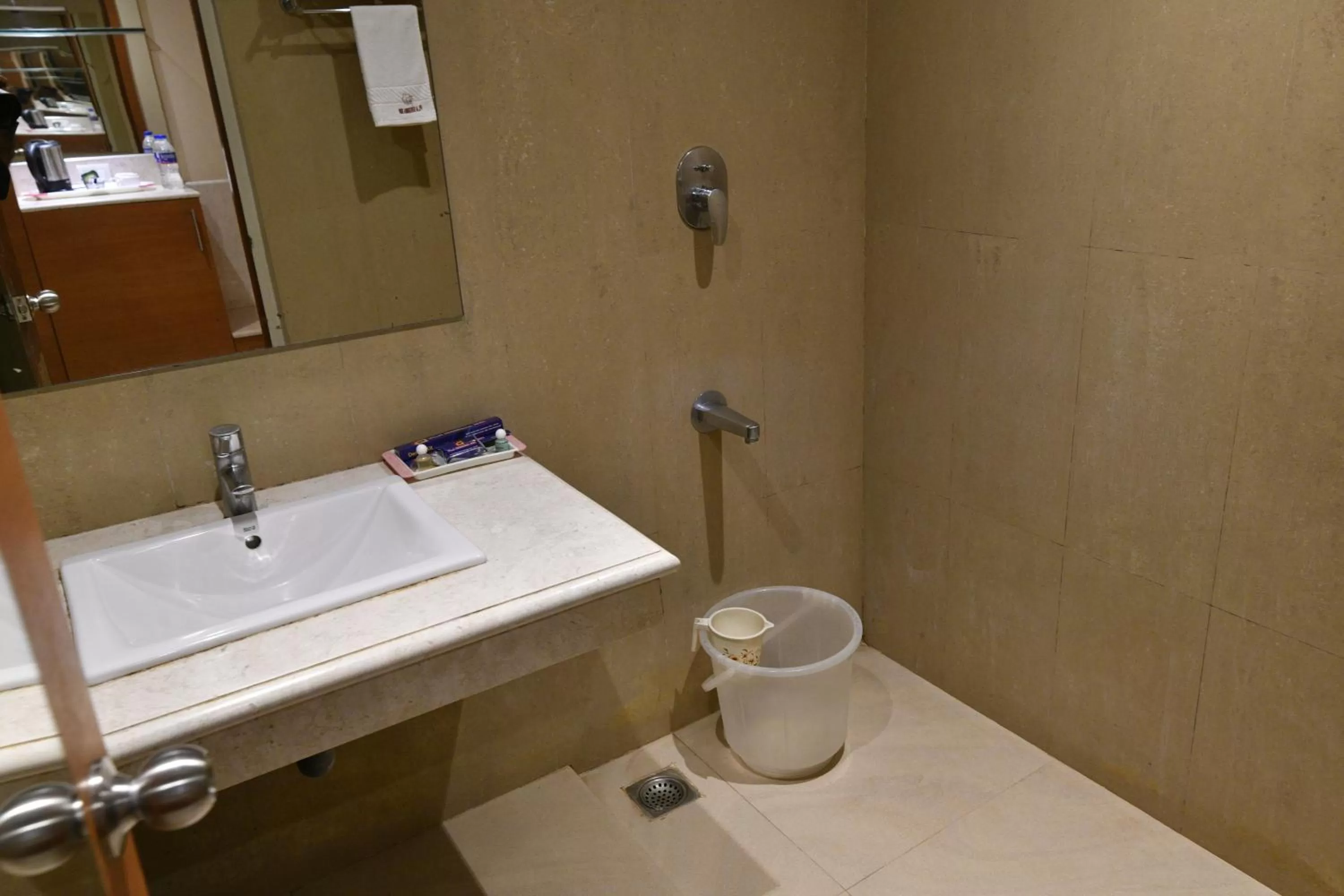 Bathroom in PLA Krishna Inn