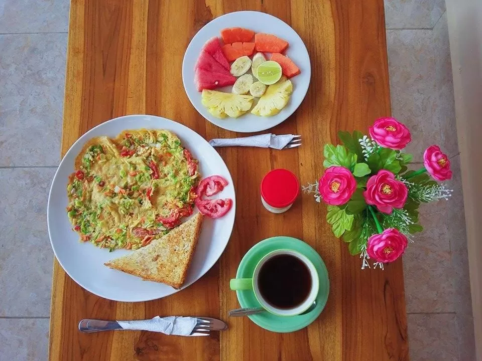 Breakfast in Sadru House