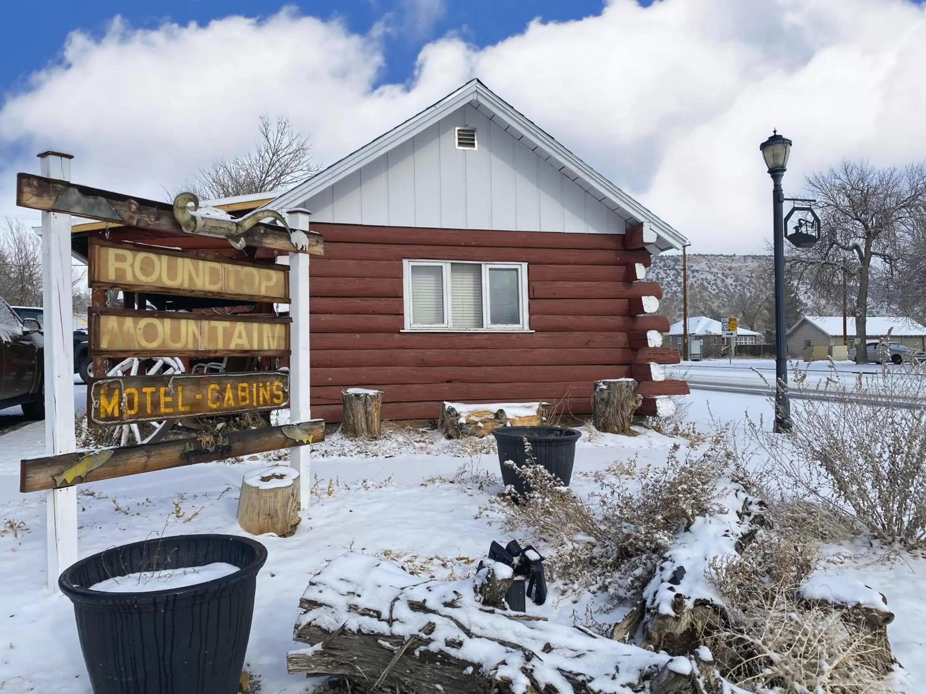 Winter in Roundtop Mountain Vista - Cabins and Motel