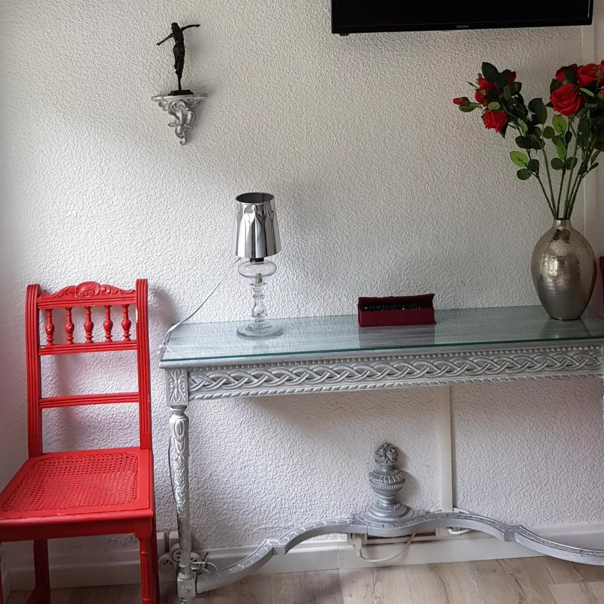 Deluxe Double Room with Kitchenette in La Casanat Deluxe Double Room with Kitchenette in La Casanat