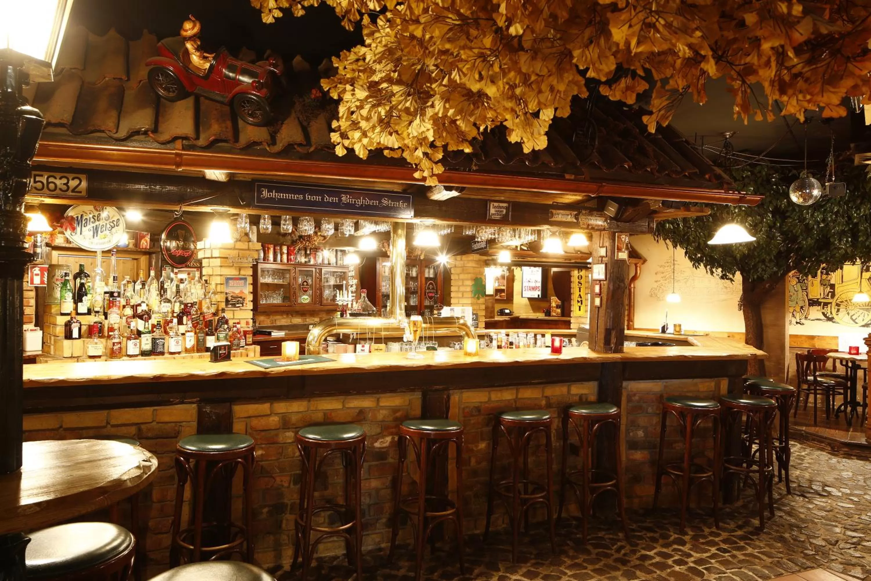 Lounge or bar in AKZENT Hotel Zur Post