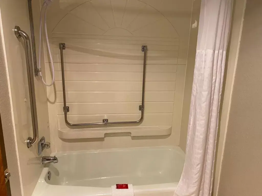 Bathroom in SureStay Hotel by Best Western Cedar Rapids
