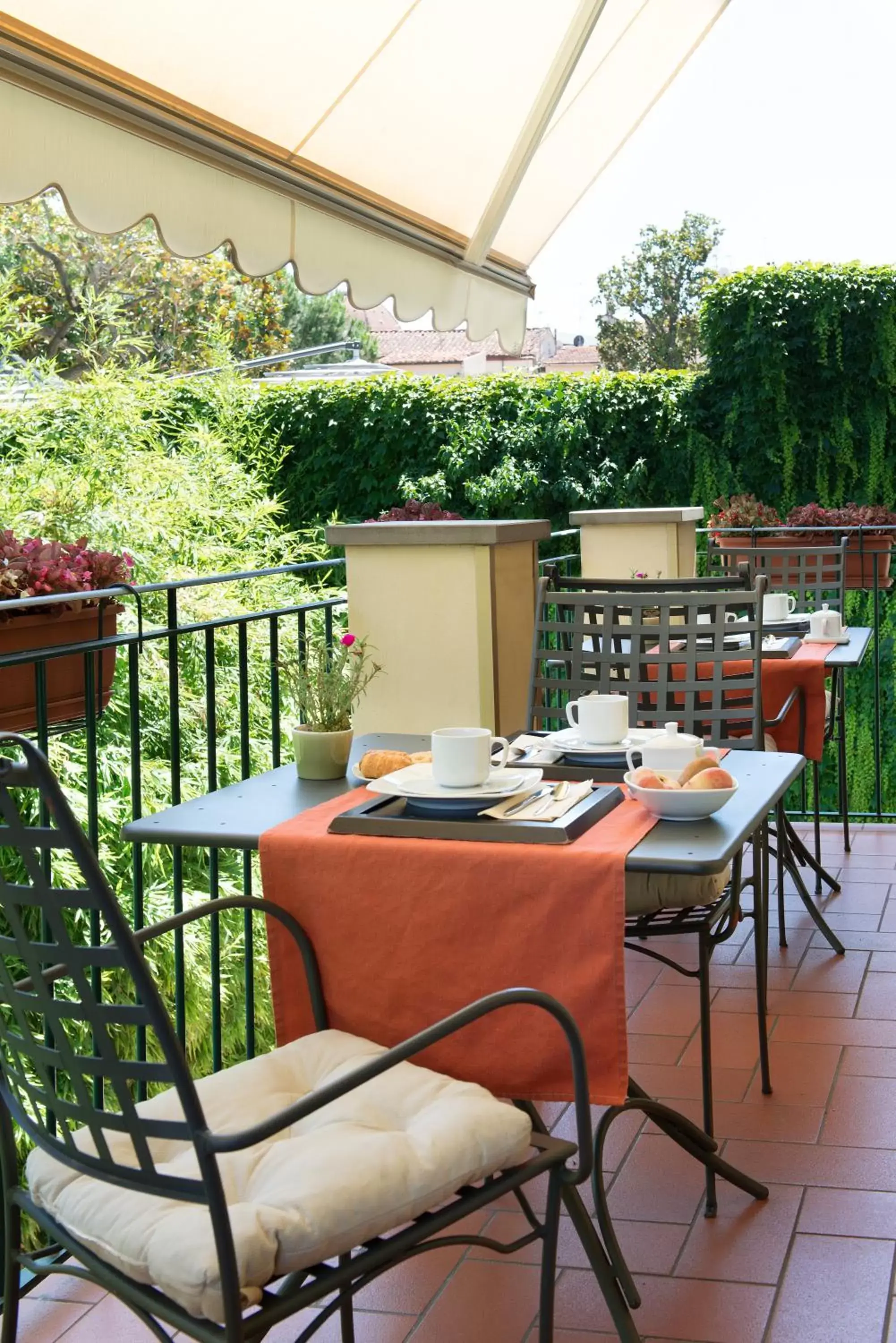 Balcony/Terrace, Restaurant/Places to Eat in Hotel Caravaggio