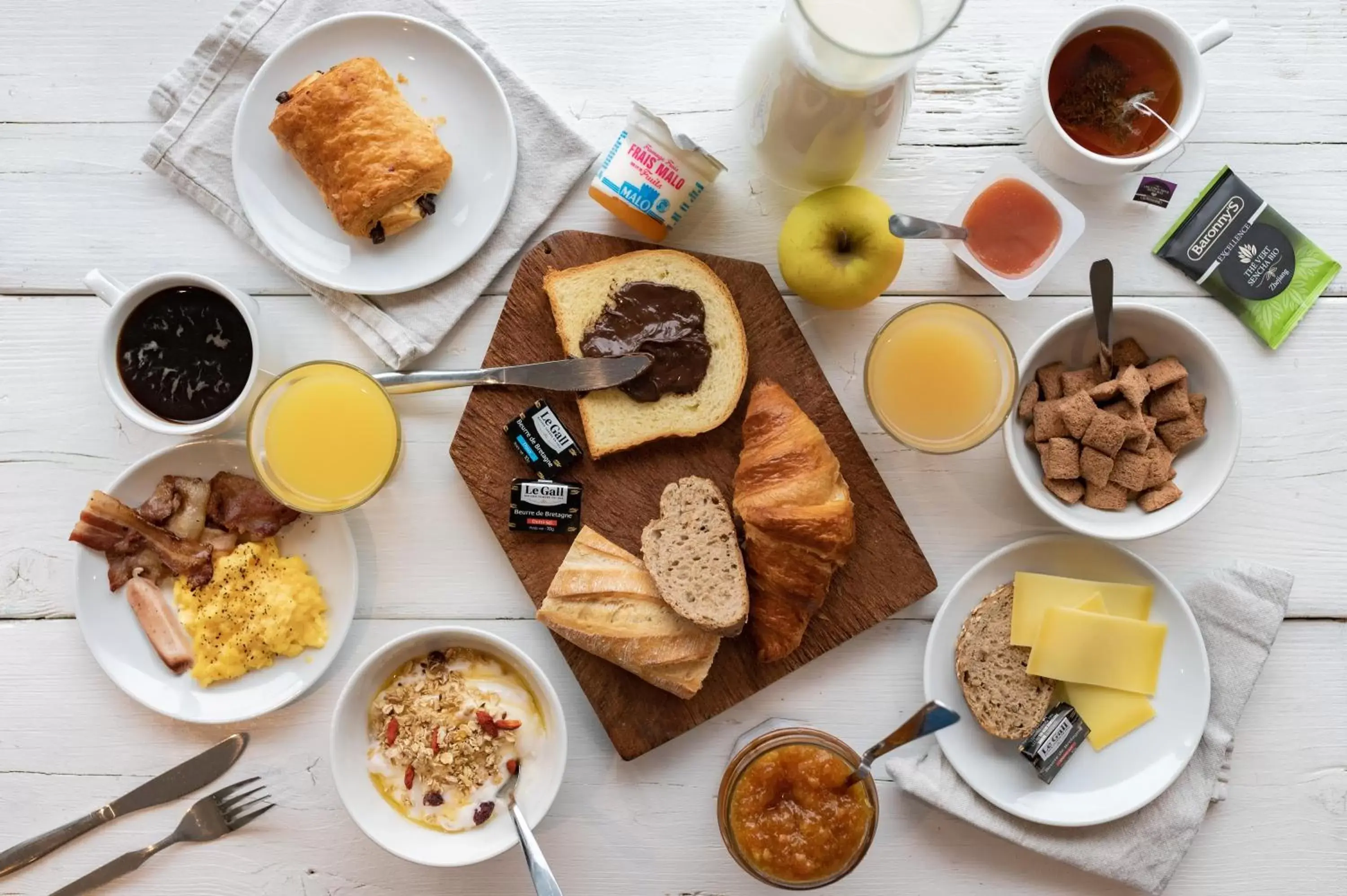 Breakfast in B&B HOTEL Nantes Savenay