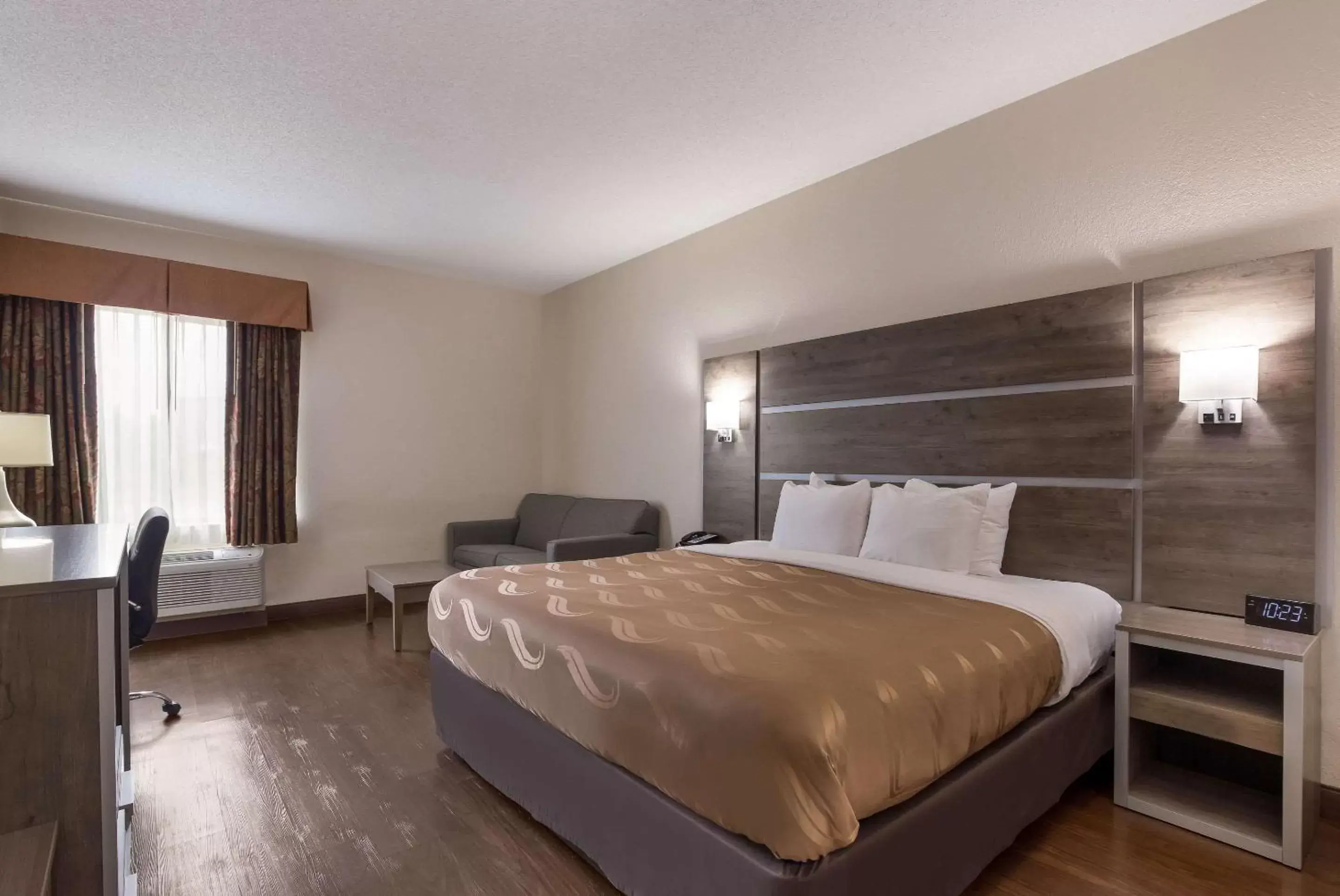 Bedroom, Bed in Quality Inn Thomasville-Northpark