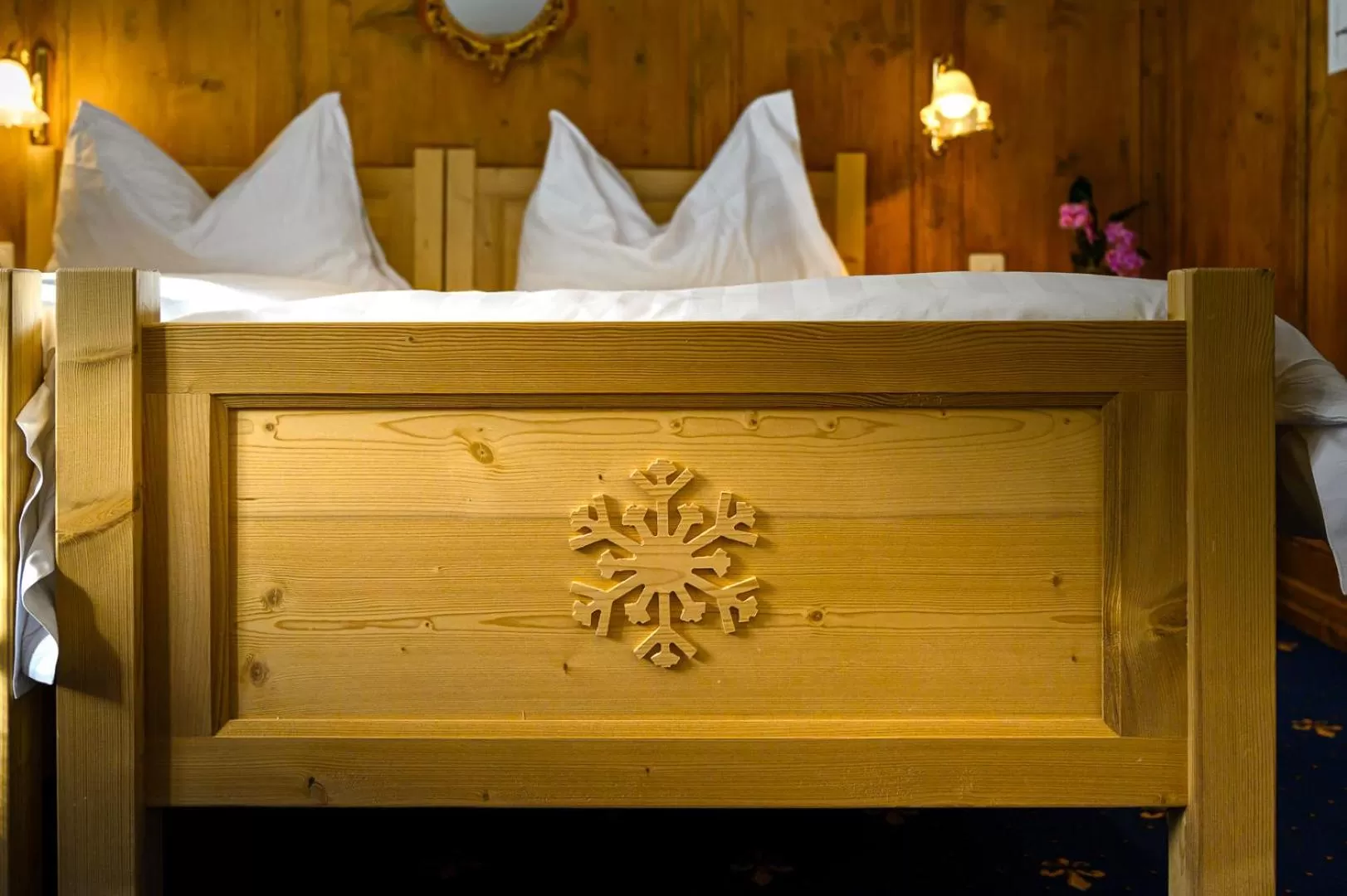 Bedroom, Bed in Hotel Centrale, Typically Swiss