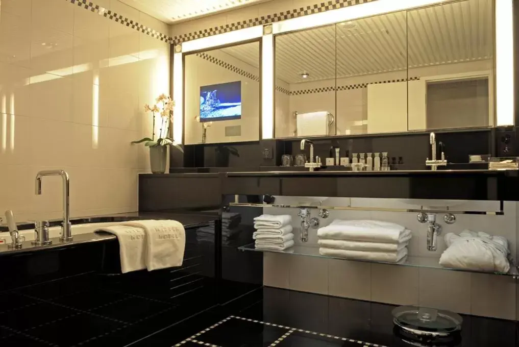 Bathroom in Widder Hotel - Zurichs luxury hideaway