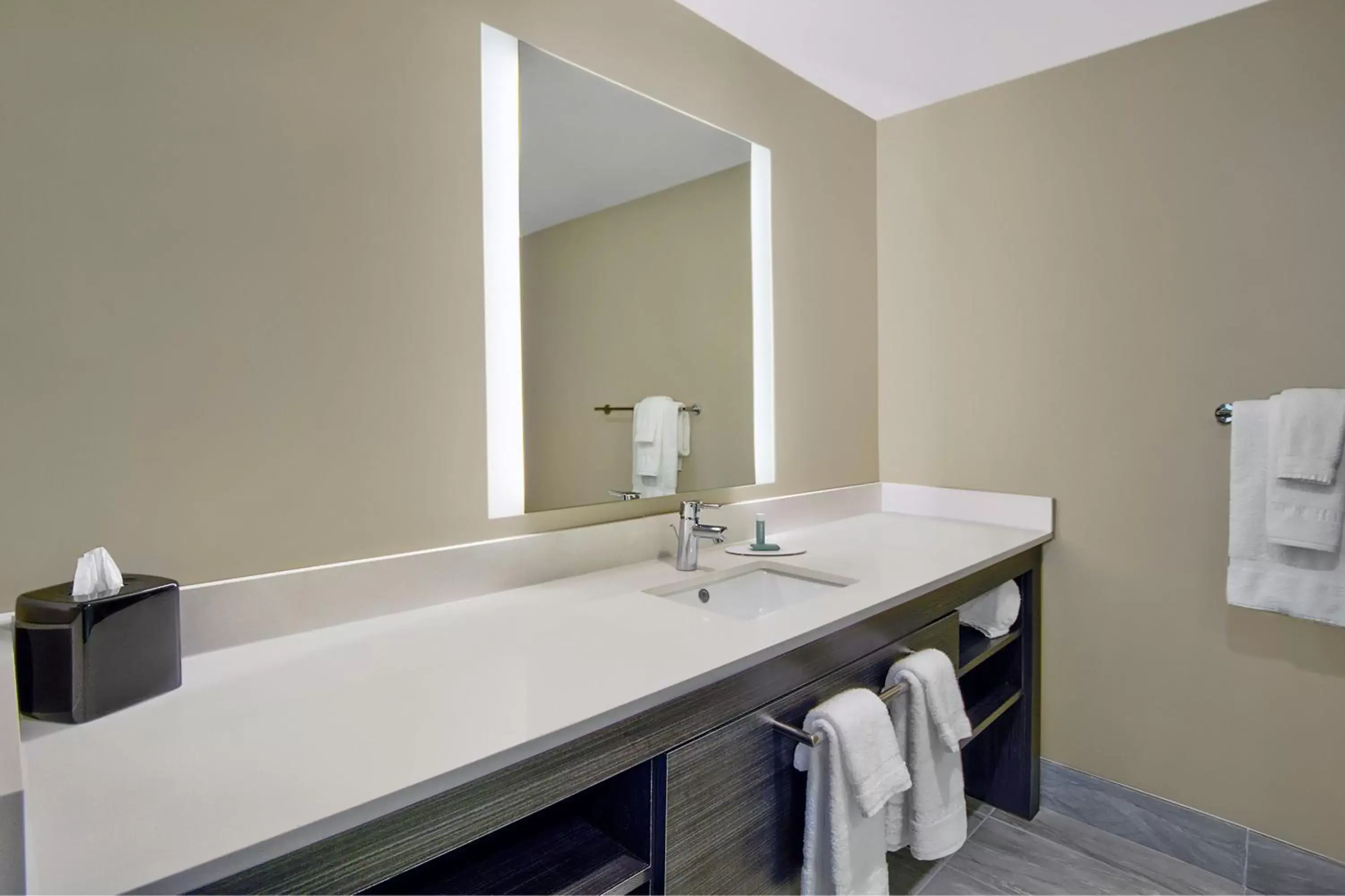 Photo of the whole room, Bathroom in Residence Inn by Marriott Reading