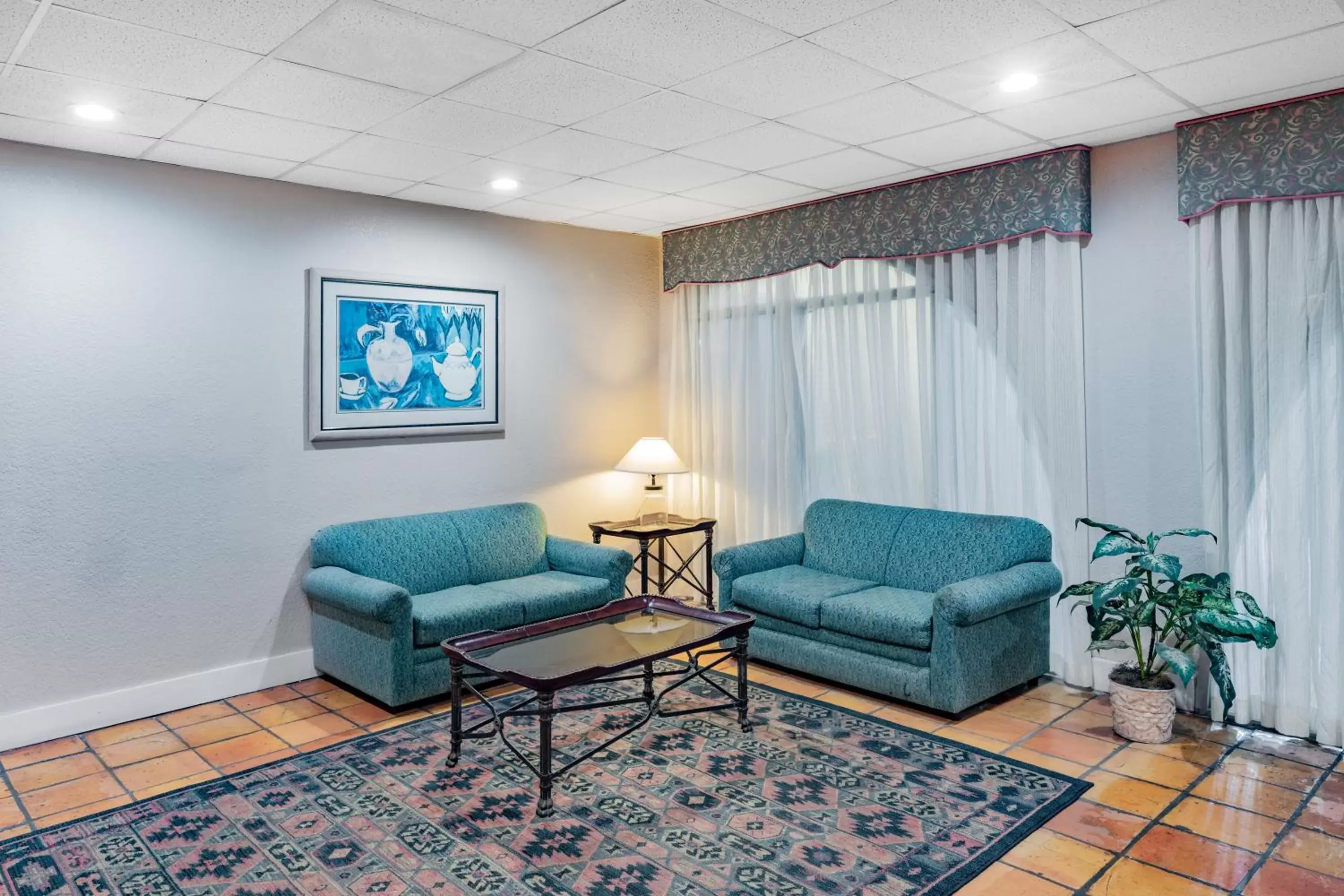 Seating Area in Days Inn by Wyndham Del Rio