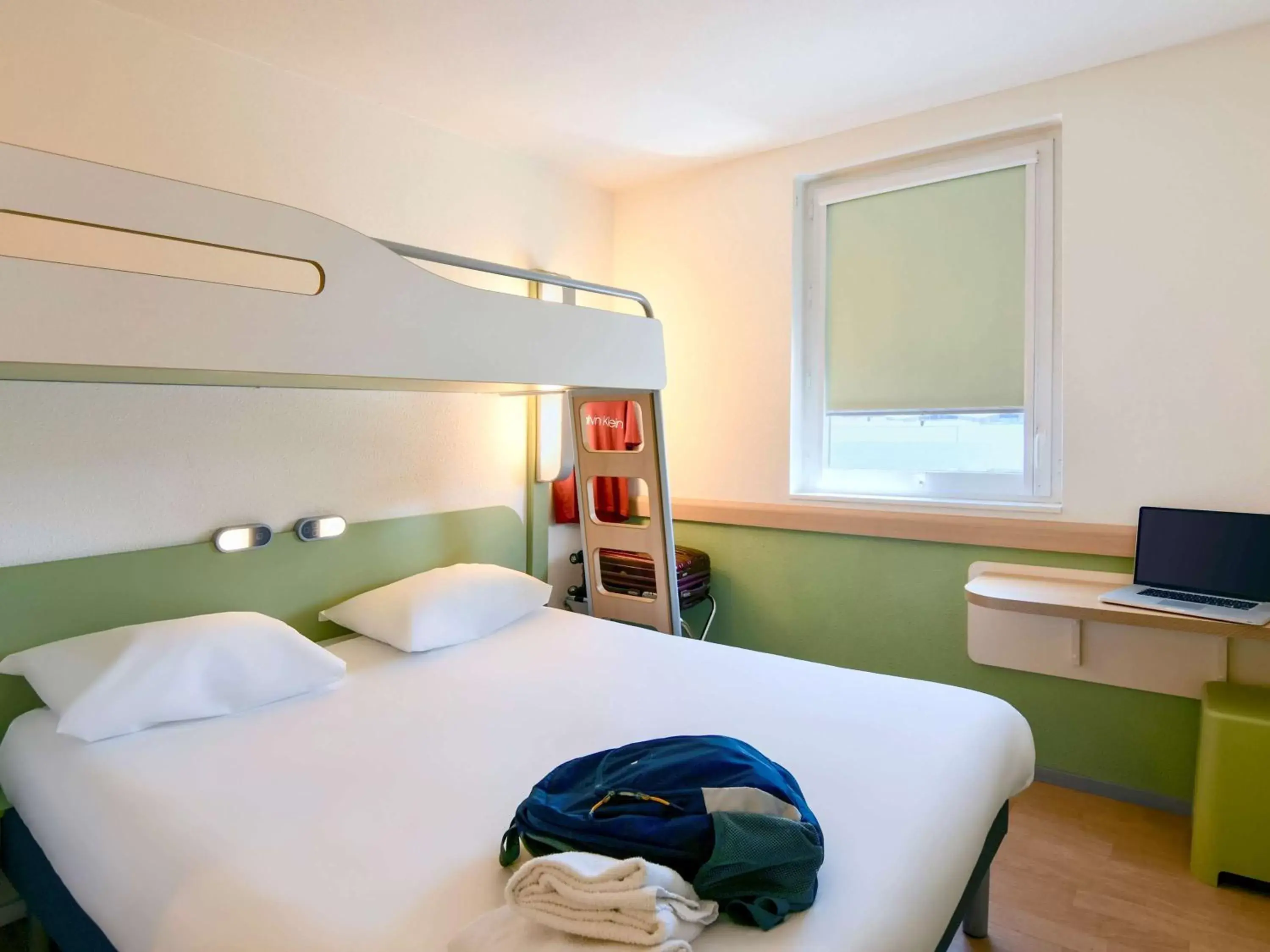 Photo of the whole room, Bed in Ibis Budget Nantes Reze Aeroport