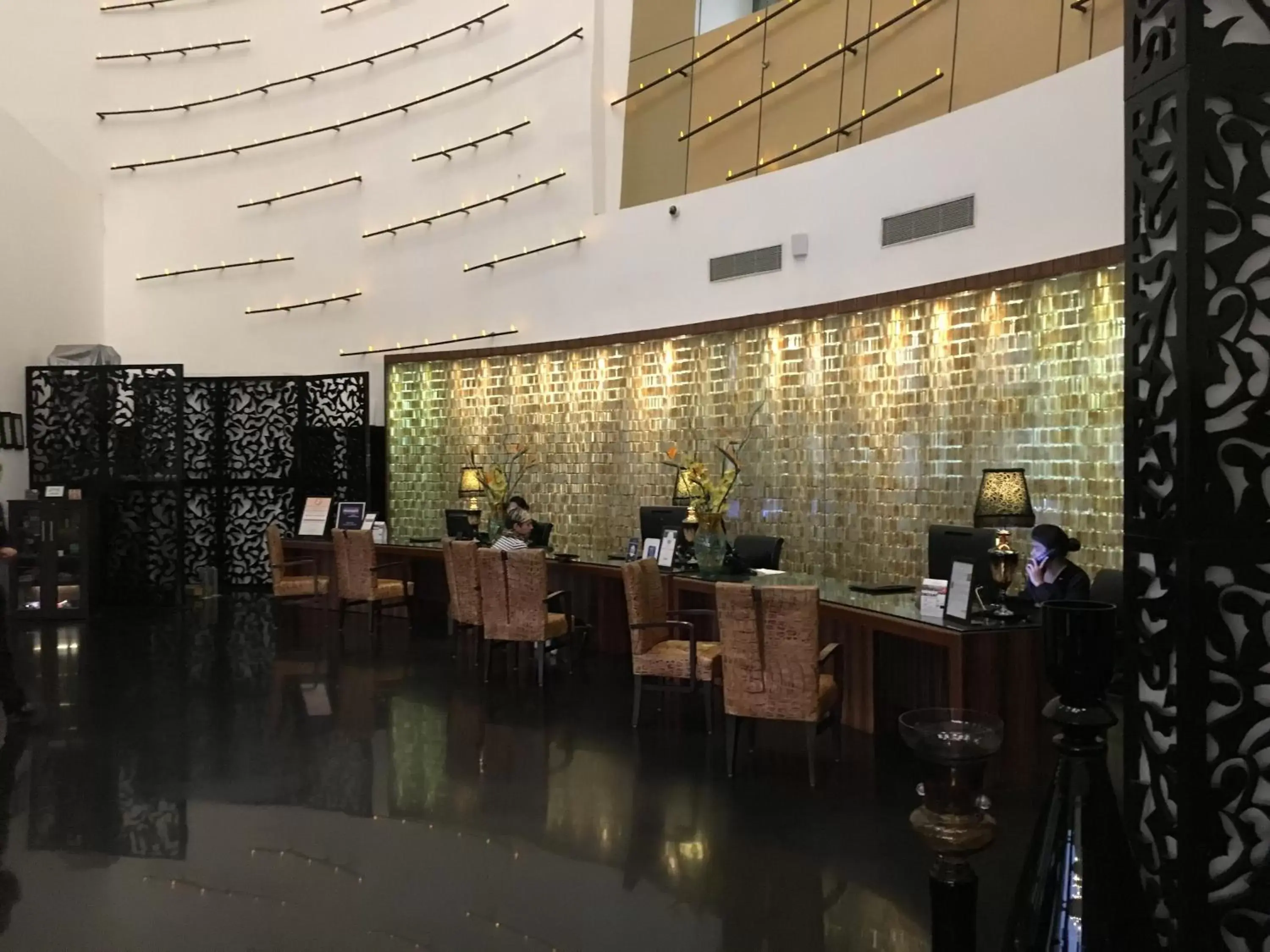 Lobby or reception in Radisson Blu Hotel MBD Ludhiana