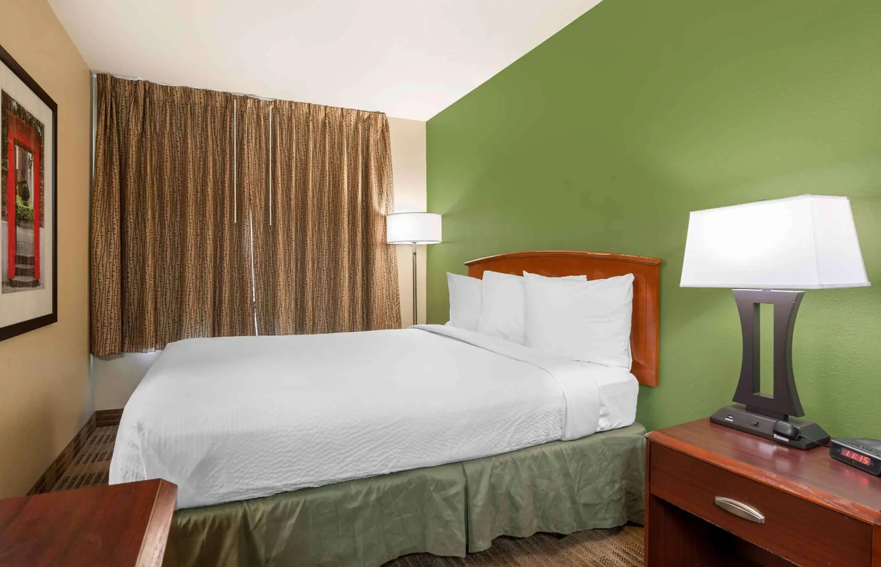 Bedroom, Bed in Extended Stay America Suites - Indianapolis - Northwest - I-465