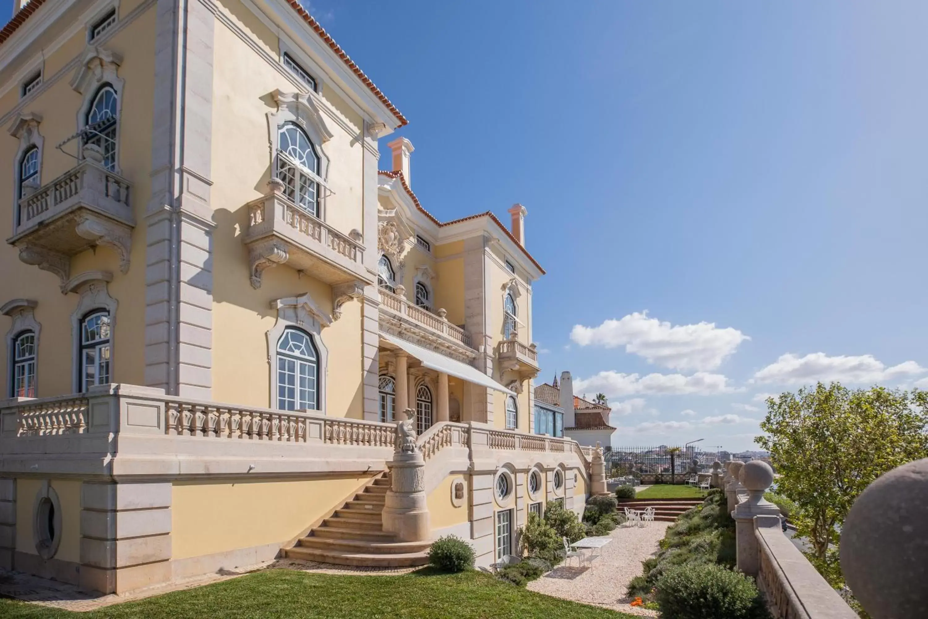 Property Building in Estoril Vintage Hotel