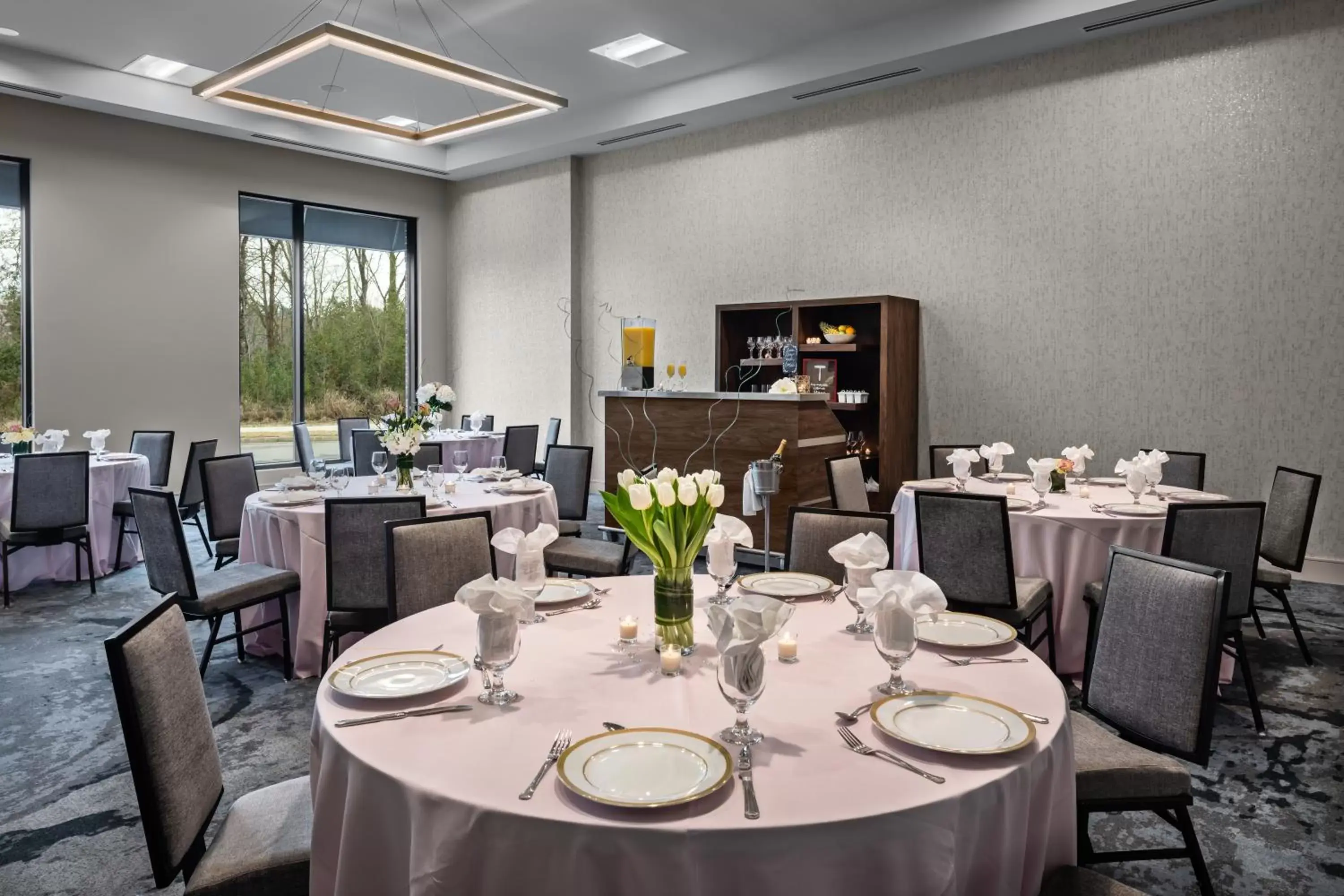 Meeting/conference room, Restaurant/Places to Eat in Crowne Plaza - North Augusta, an IHG Hotel