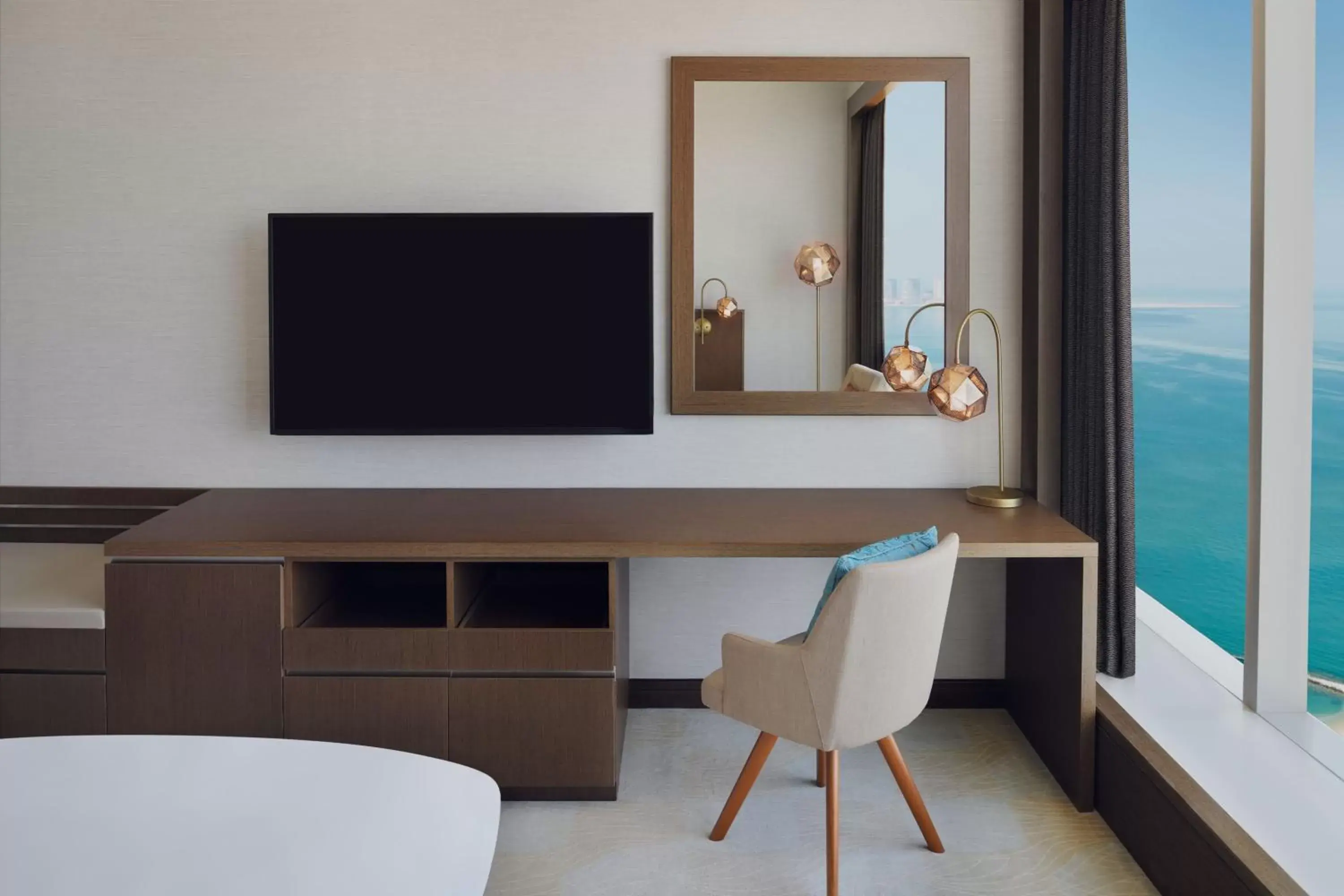 Photo of the whole room, TV/Entertainment Center in Delta Hotels by Marriott City Center Doha
