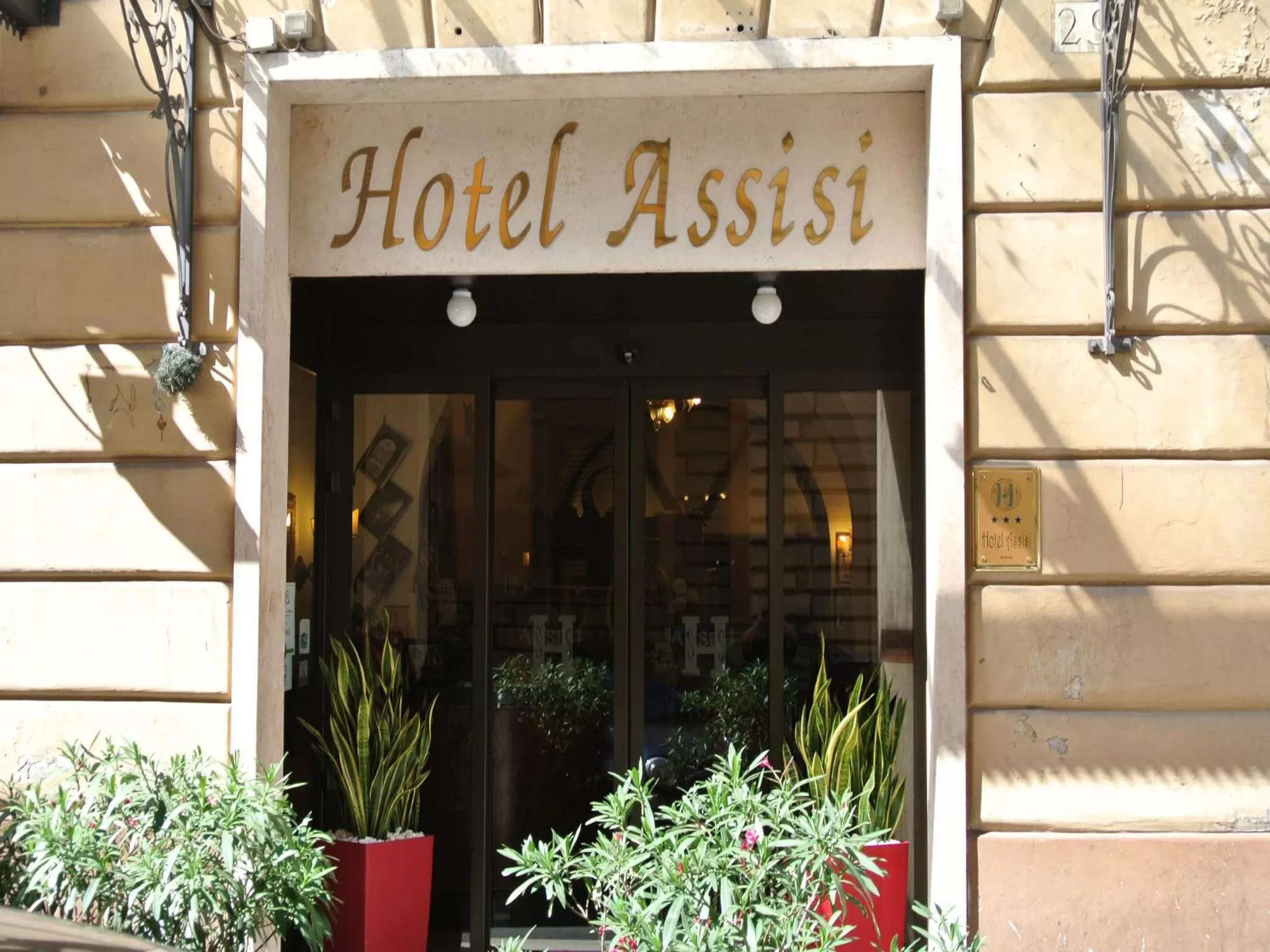 Facade/entrance in Hotel Assisi