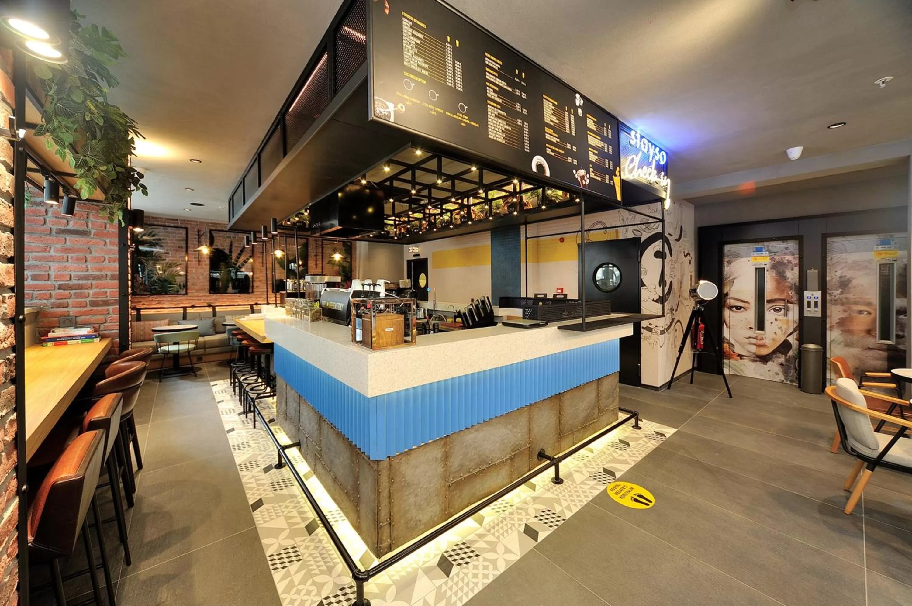 Restaurant/places to eat in Stayso by Cloud7 Hotels