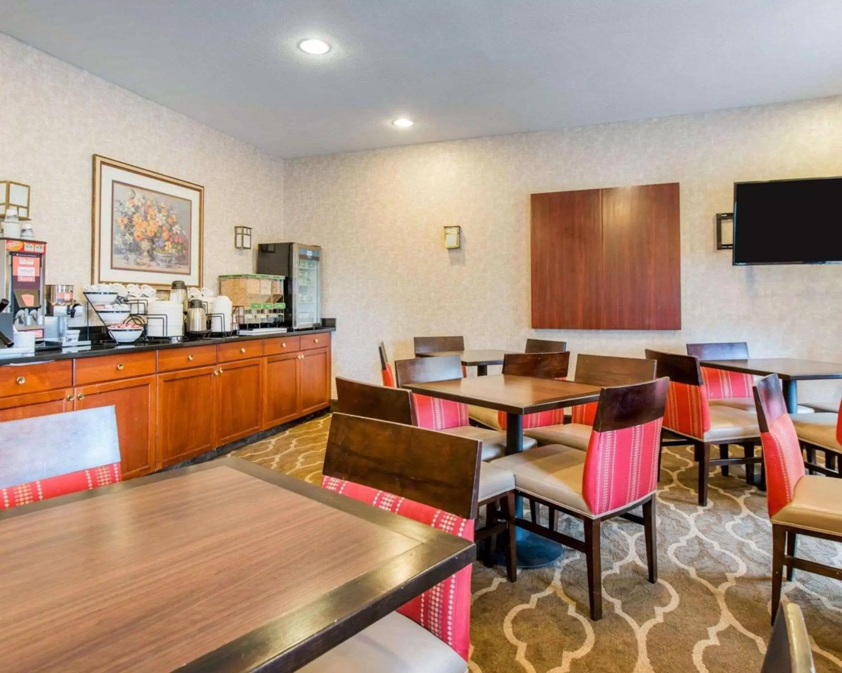 Restaurant/Places to Eat in Comfort Inn North Colorado Springs