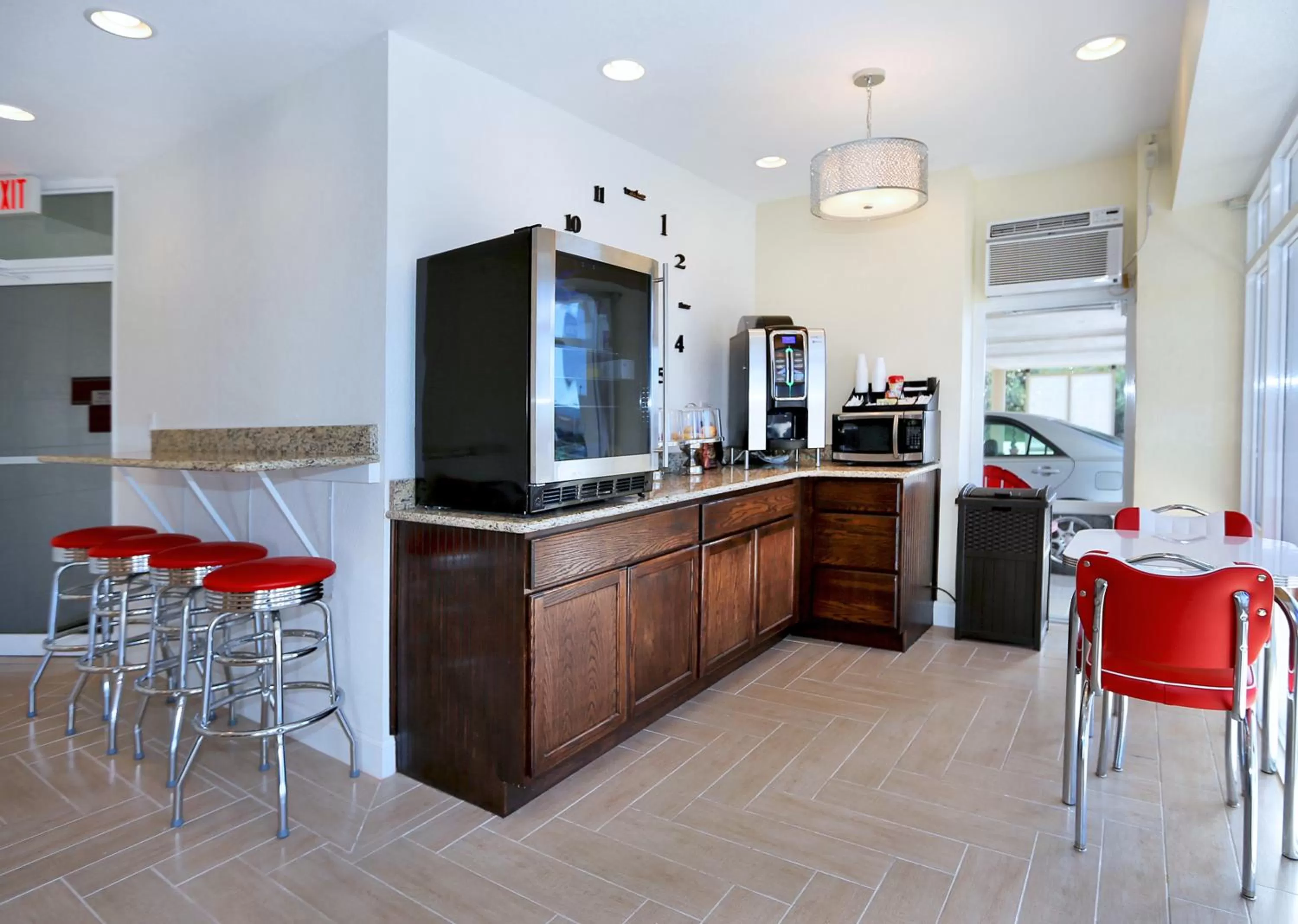 Coffee/tea facilities in Chateau Mar Beach Resort NEWLY RENOVATED