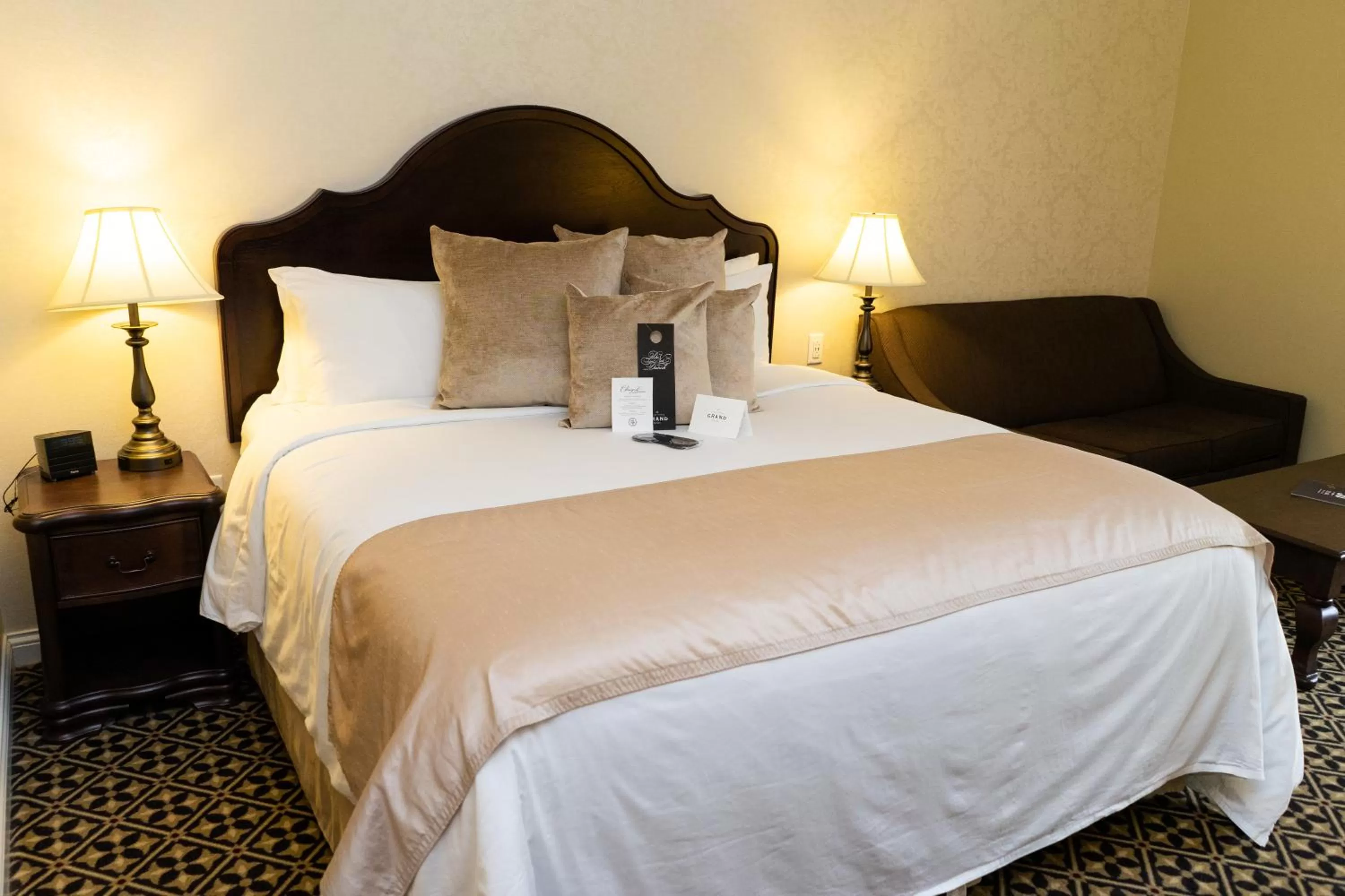 Bed in The Mount Vernon Grand Hotel