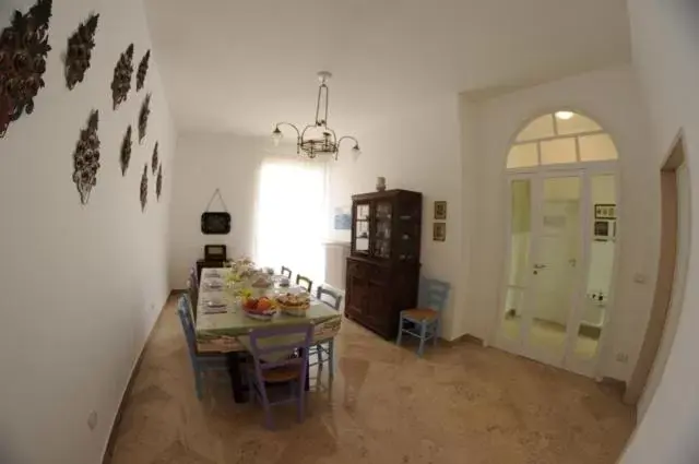 Dining Area in B&B Liberty