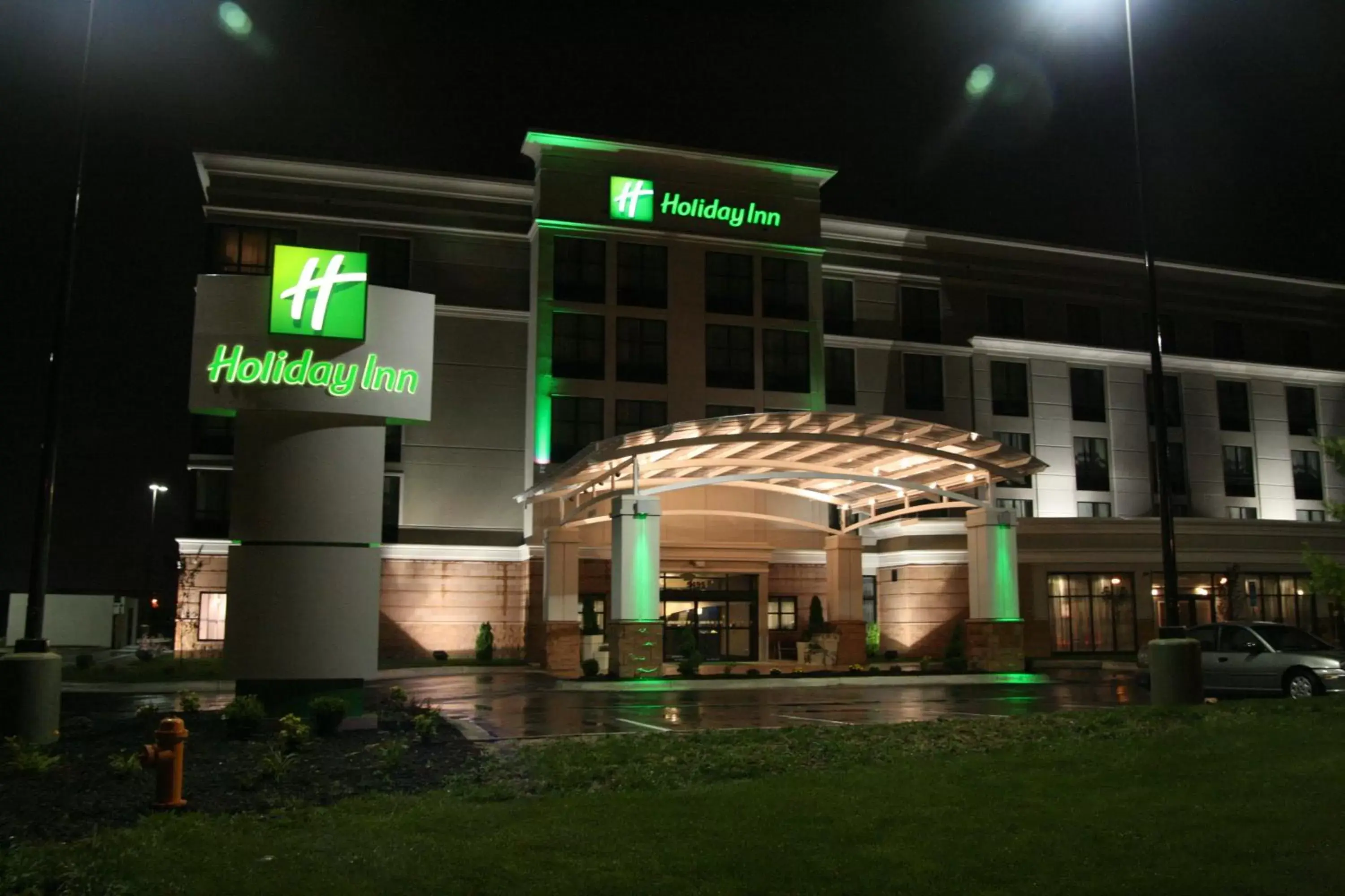 Property Building in Holiday Inn Columbus-Hilliard, an IHG Hotel