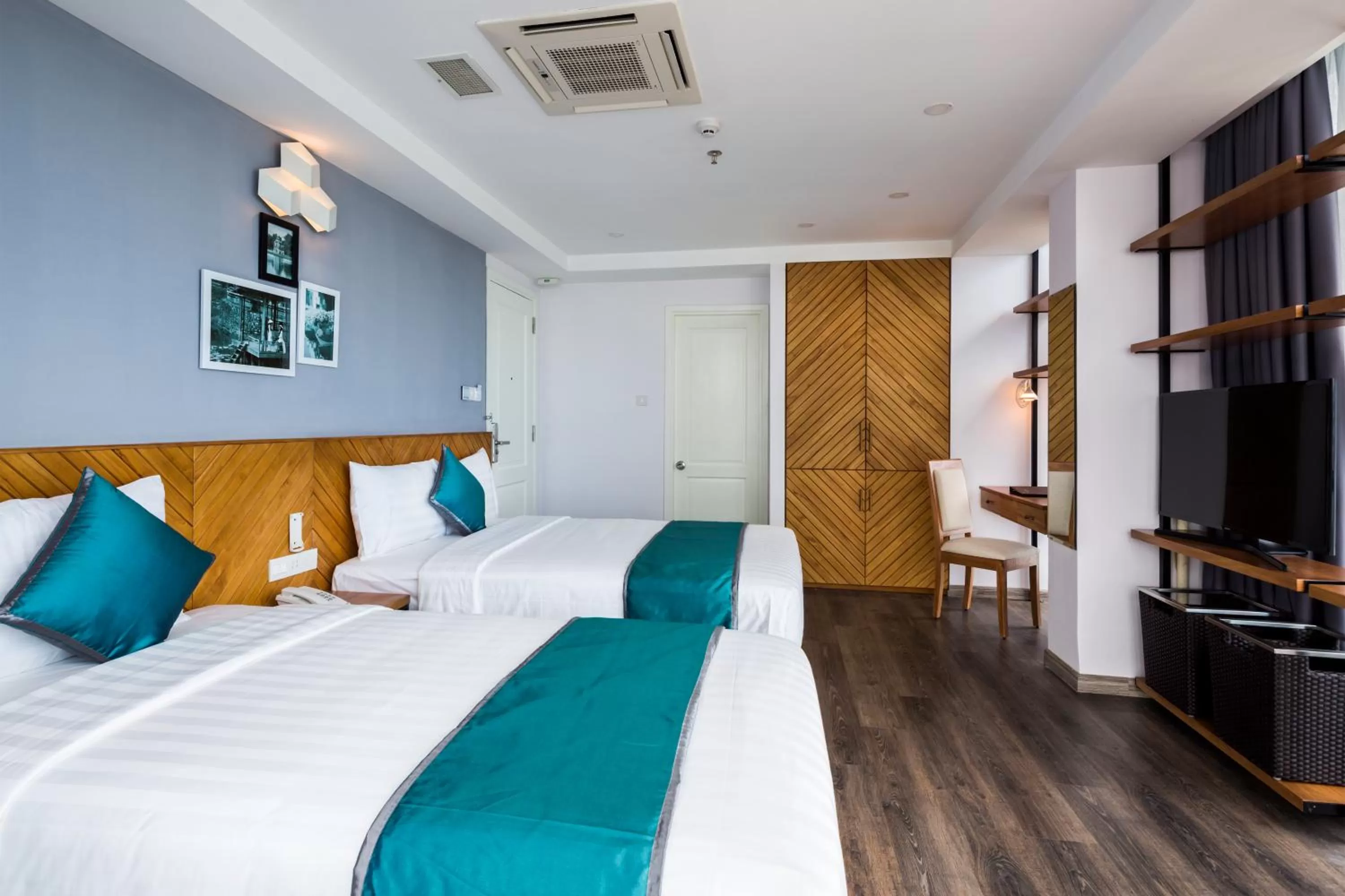 Bedroom, Bed in Venue Hotel Nha Trang Beach