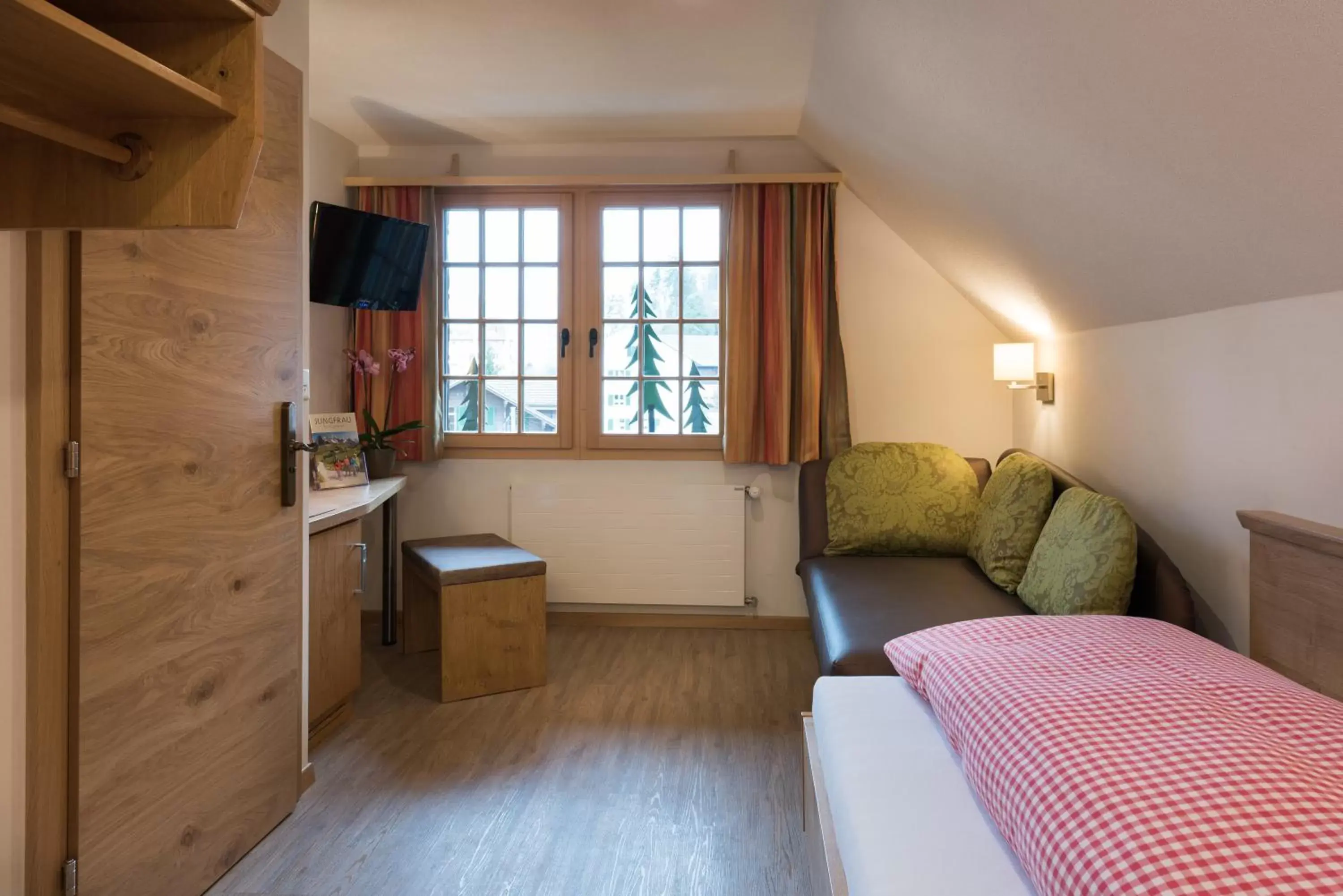 Single Room in Hotel Restaurant Hirschen