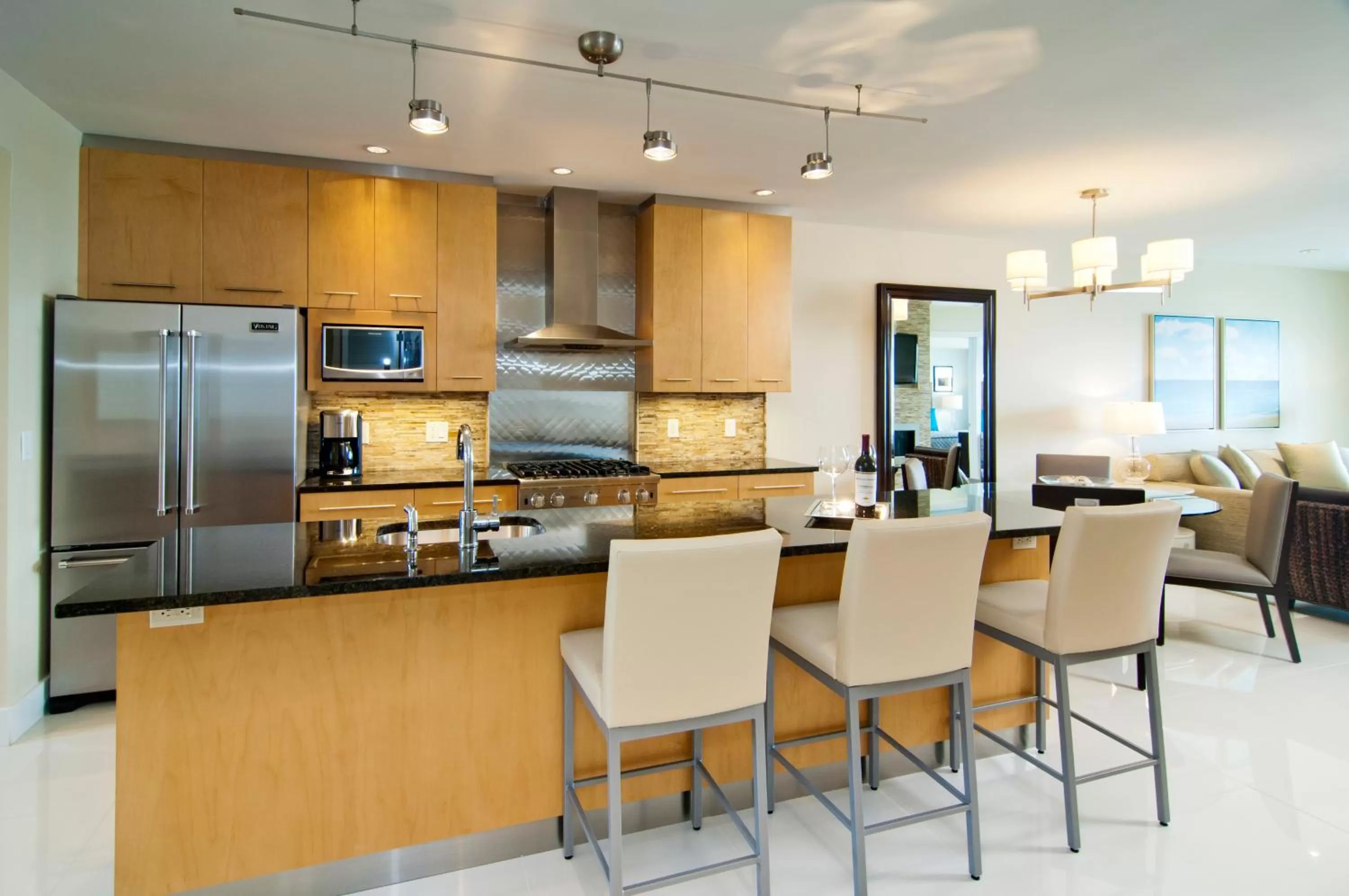 Kitchen or kitchenette in Water's Edge Resort & Spa