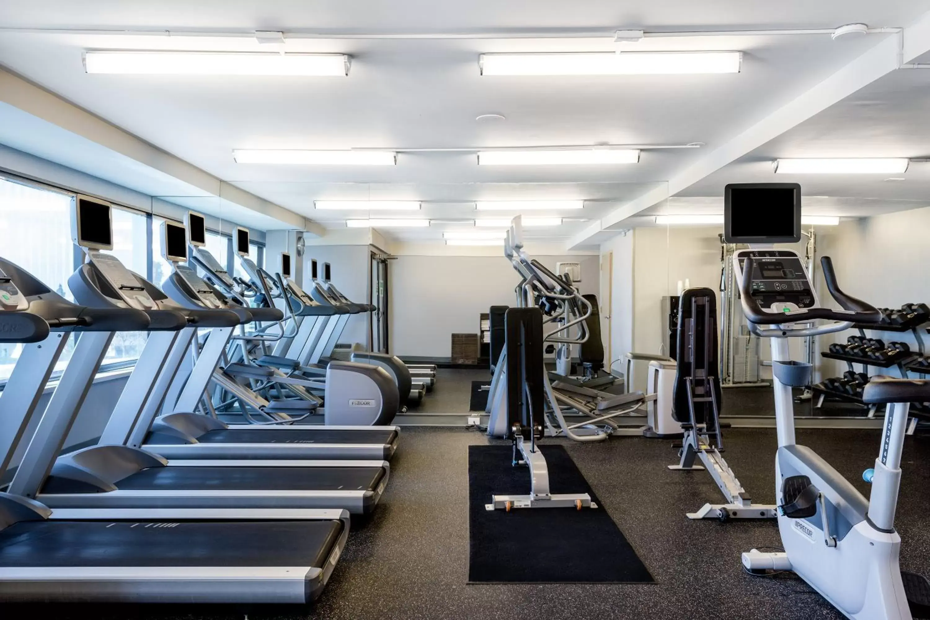 Spa and wellness centre/facilities, Fitness Center/Facilities in Holiday Inn Los Angeles Gateway-Torrance, an IHG Hotel