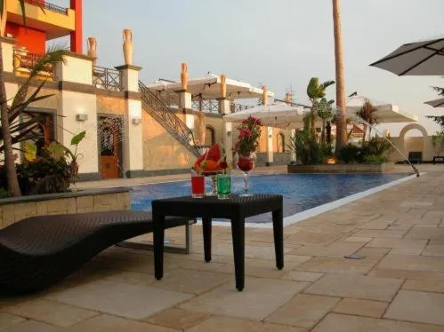 Swimming pool in Palazzo Rosenthal Vesuview Hotel & Resort