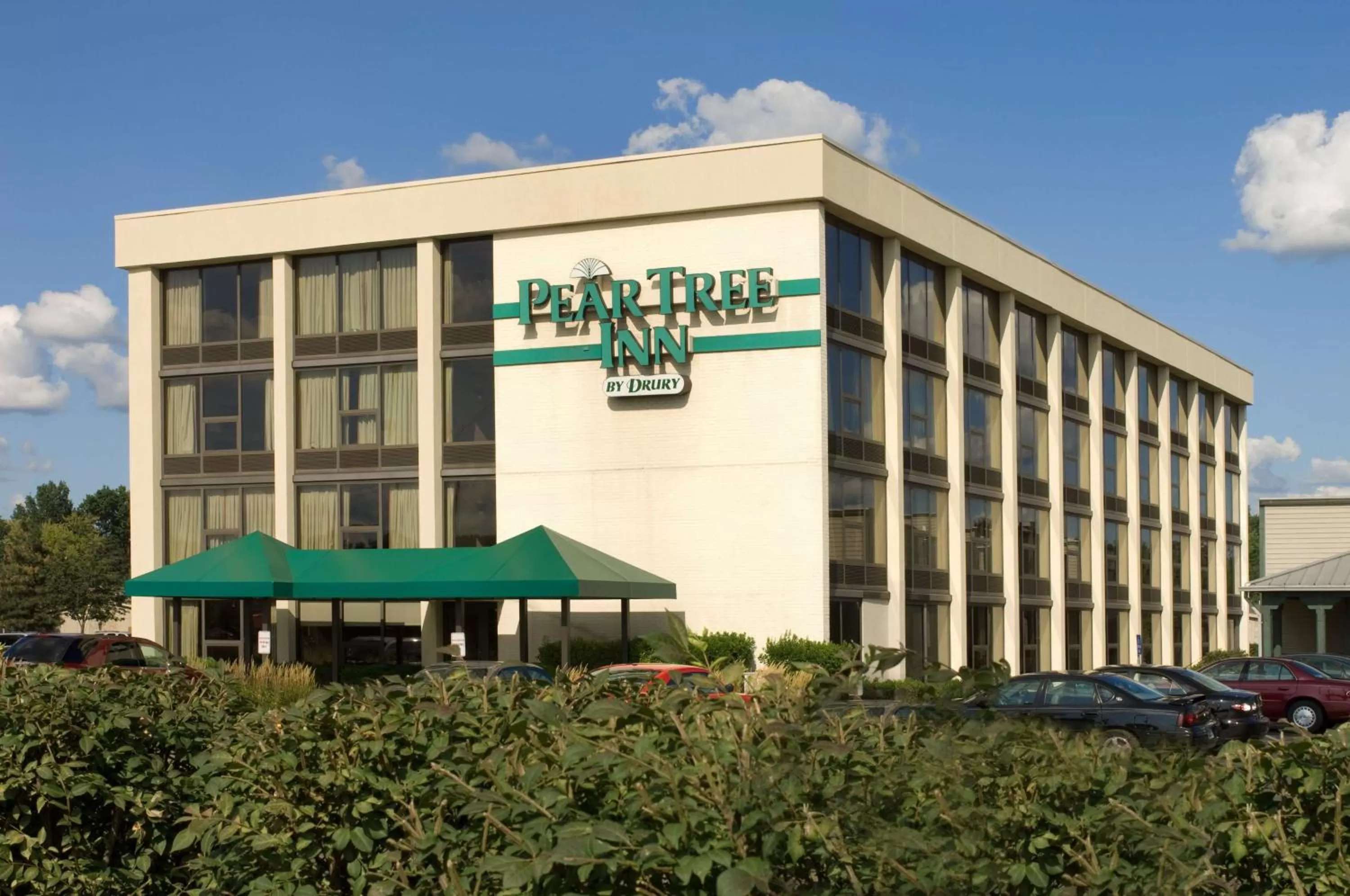 Property Building in Pear Tree Inn Terre Haute