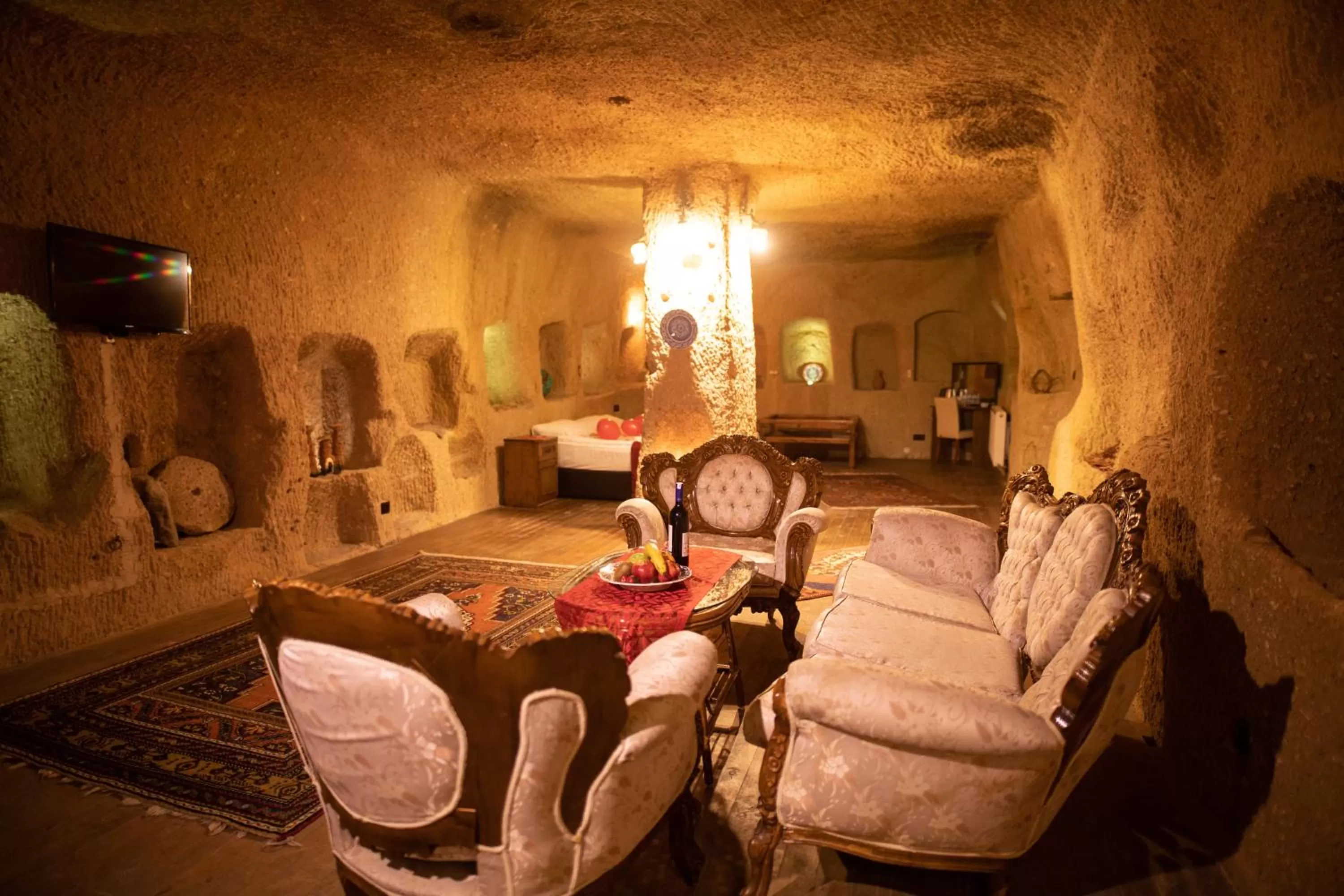 Nightclub / DJ, Seating Area in 7 Oda Kapadokya Cave Hotel