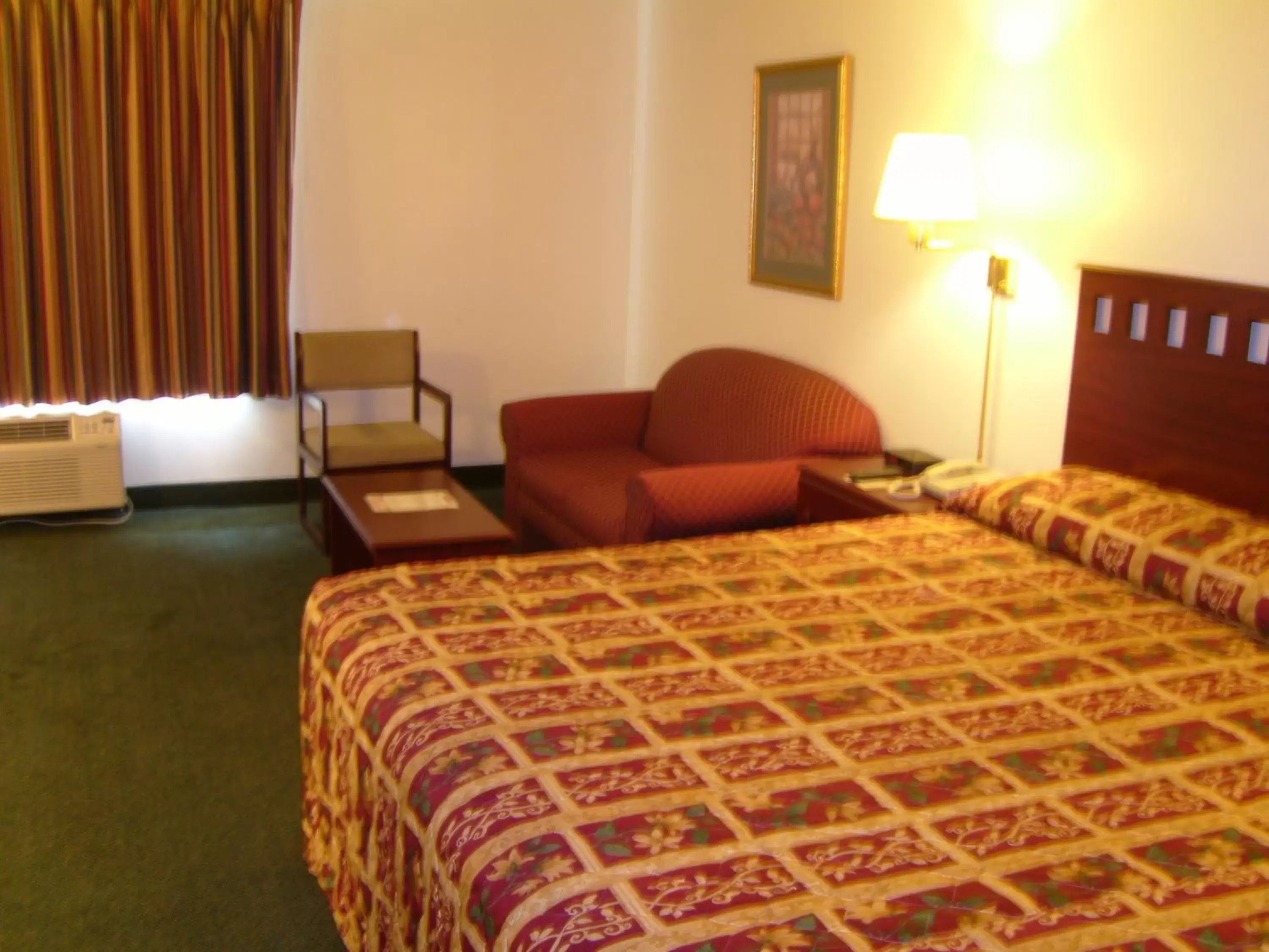 Photo of the whole room, Bed in Shanico Inn