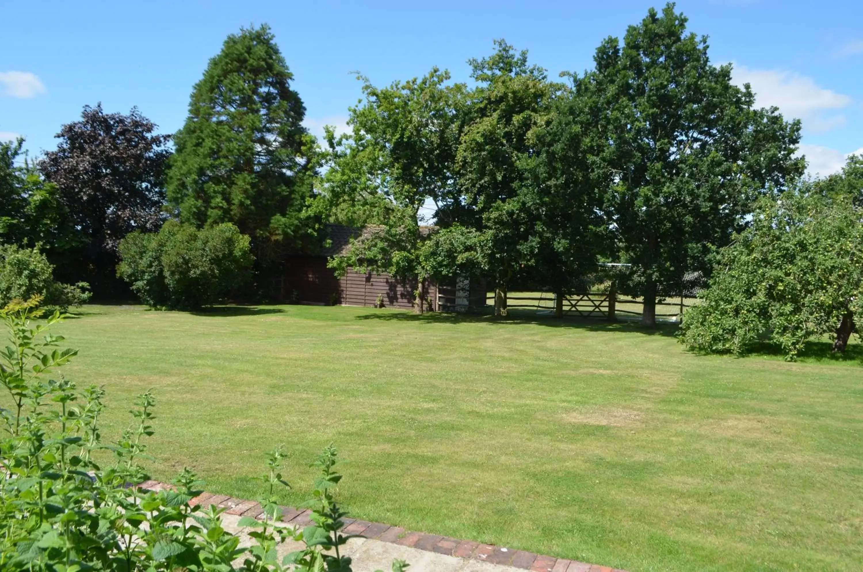 Property building, Garden in Hanger Down House Bed and Breakfast