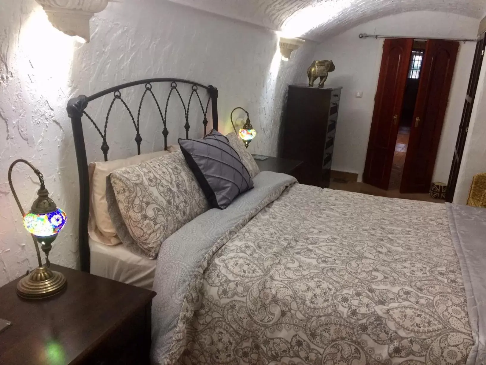 Bedroom, Bed in Cueva Romana, Adults Only Cave House
