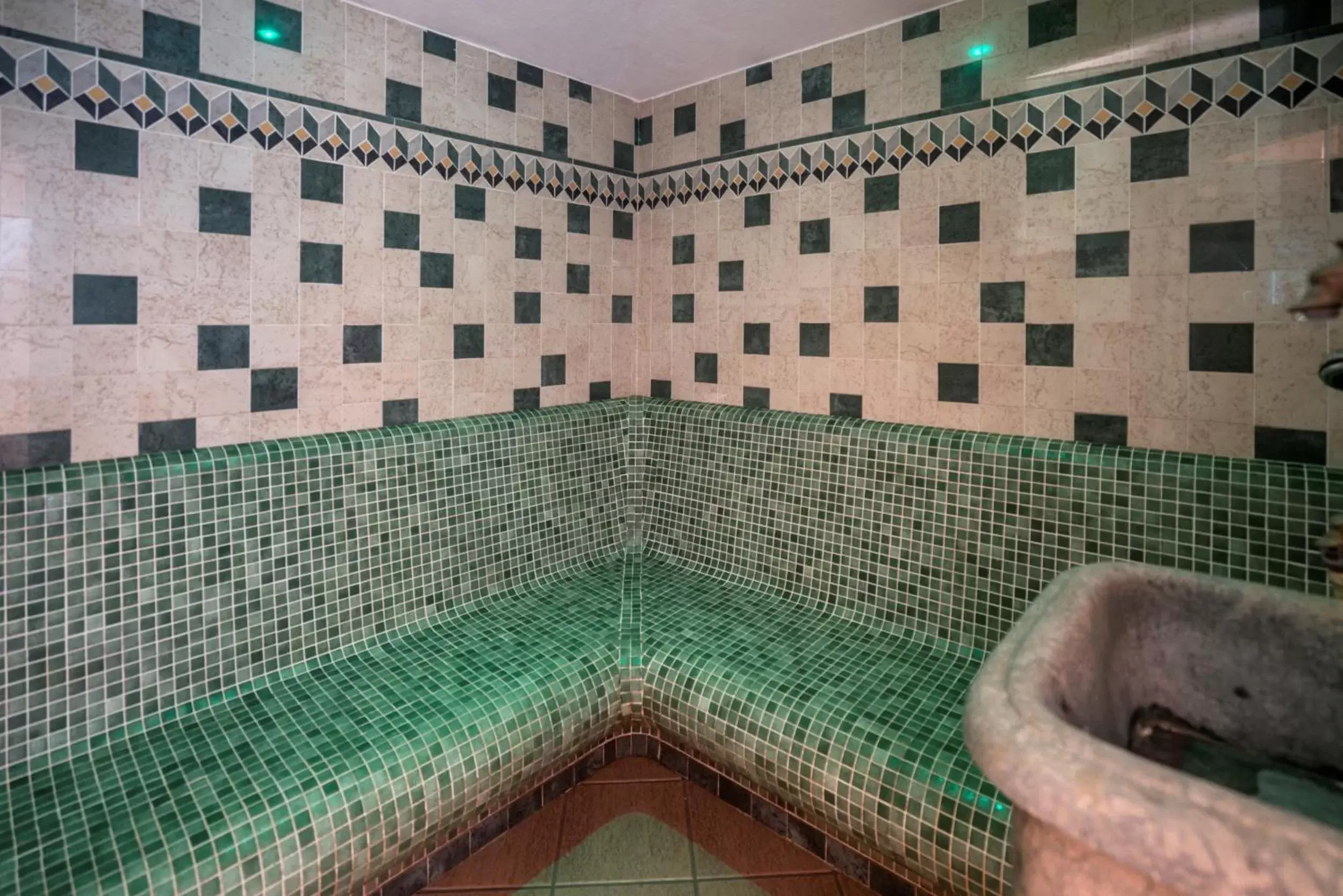 Steam room in Hotel Canada