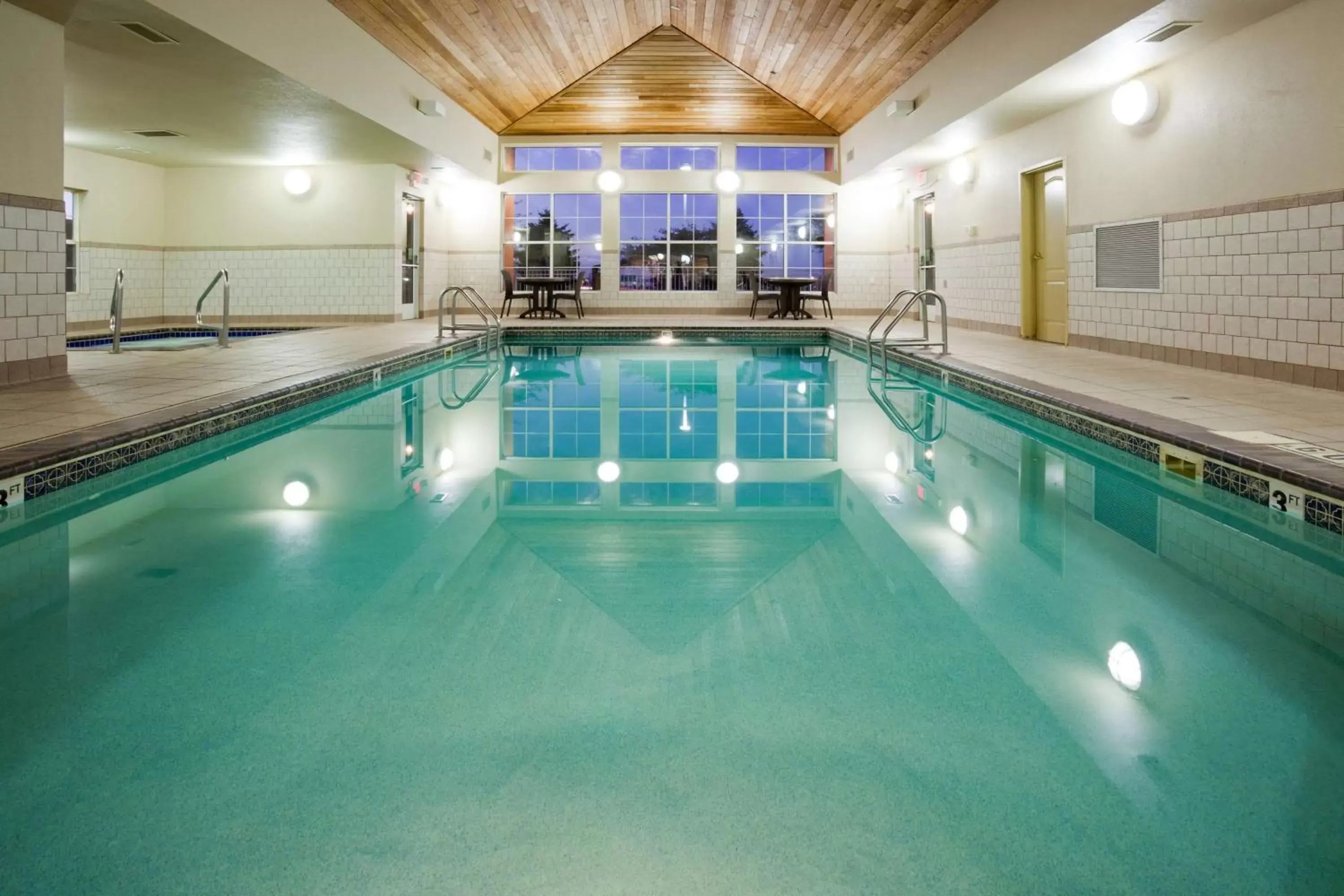 Pool view, Swimming Pool in Homewood Suites by Hilton Sioux Falls